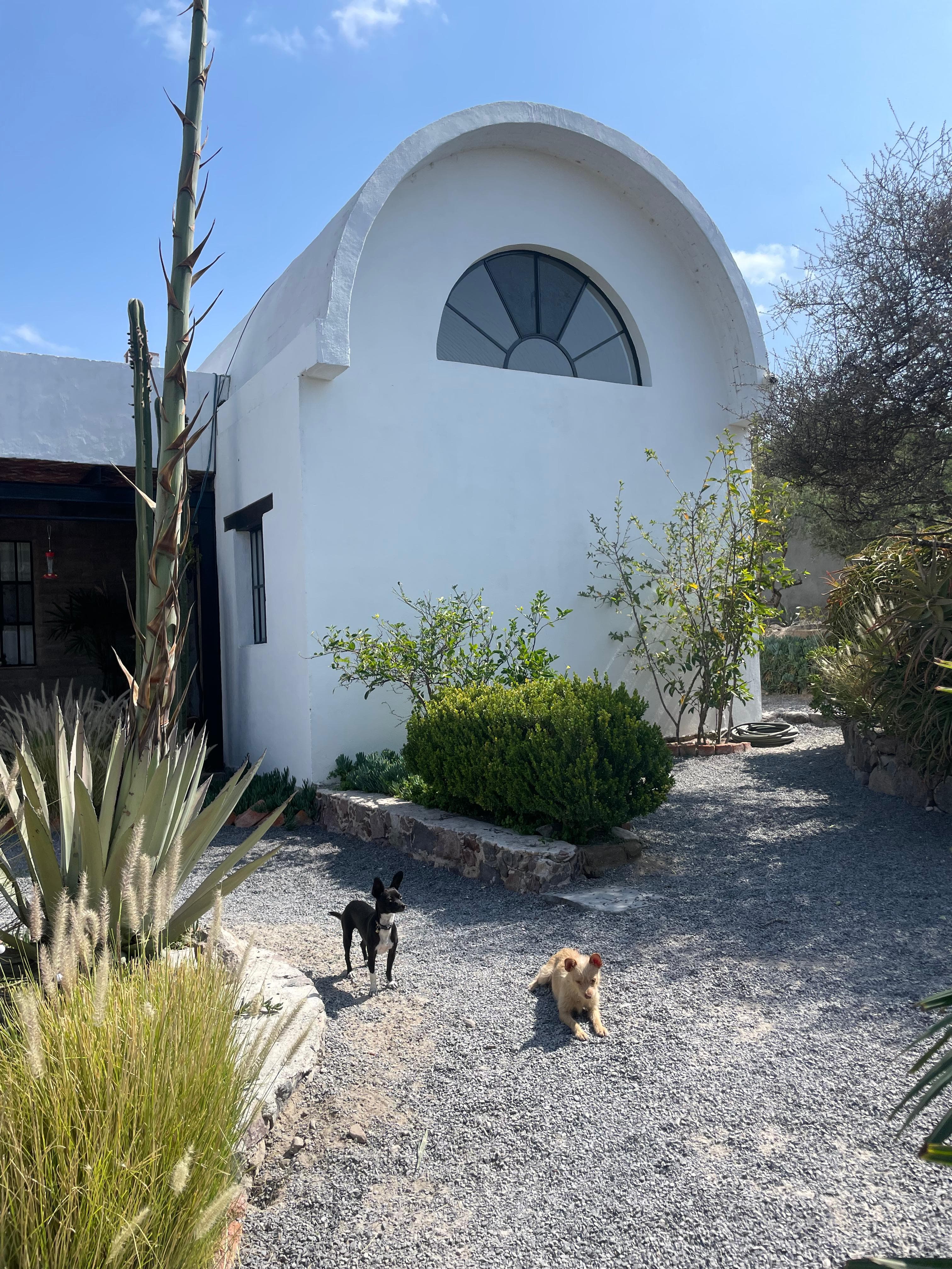 Off-grid ranchito in the San Miguel de Allende campo