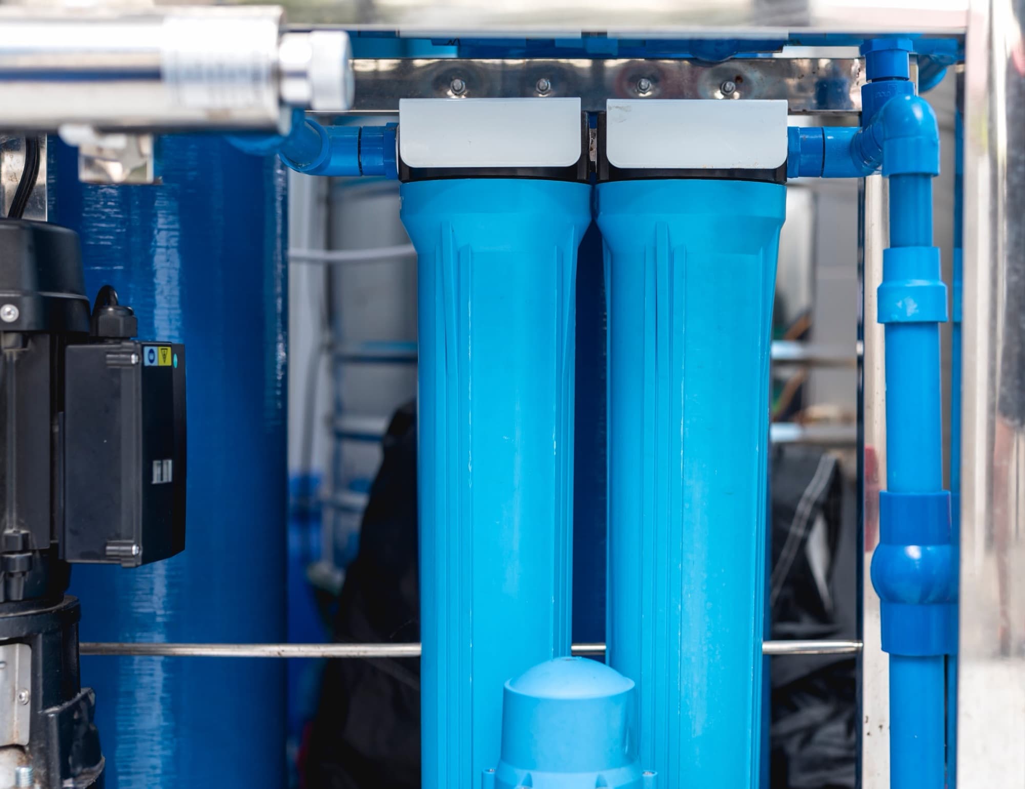 Under-sink water filtration system in a San Miguel de Allende home