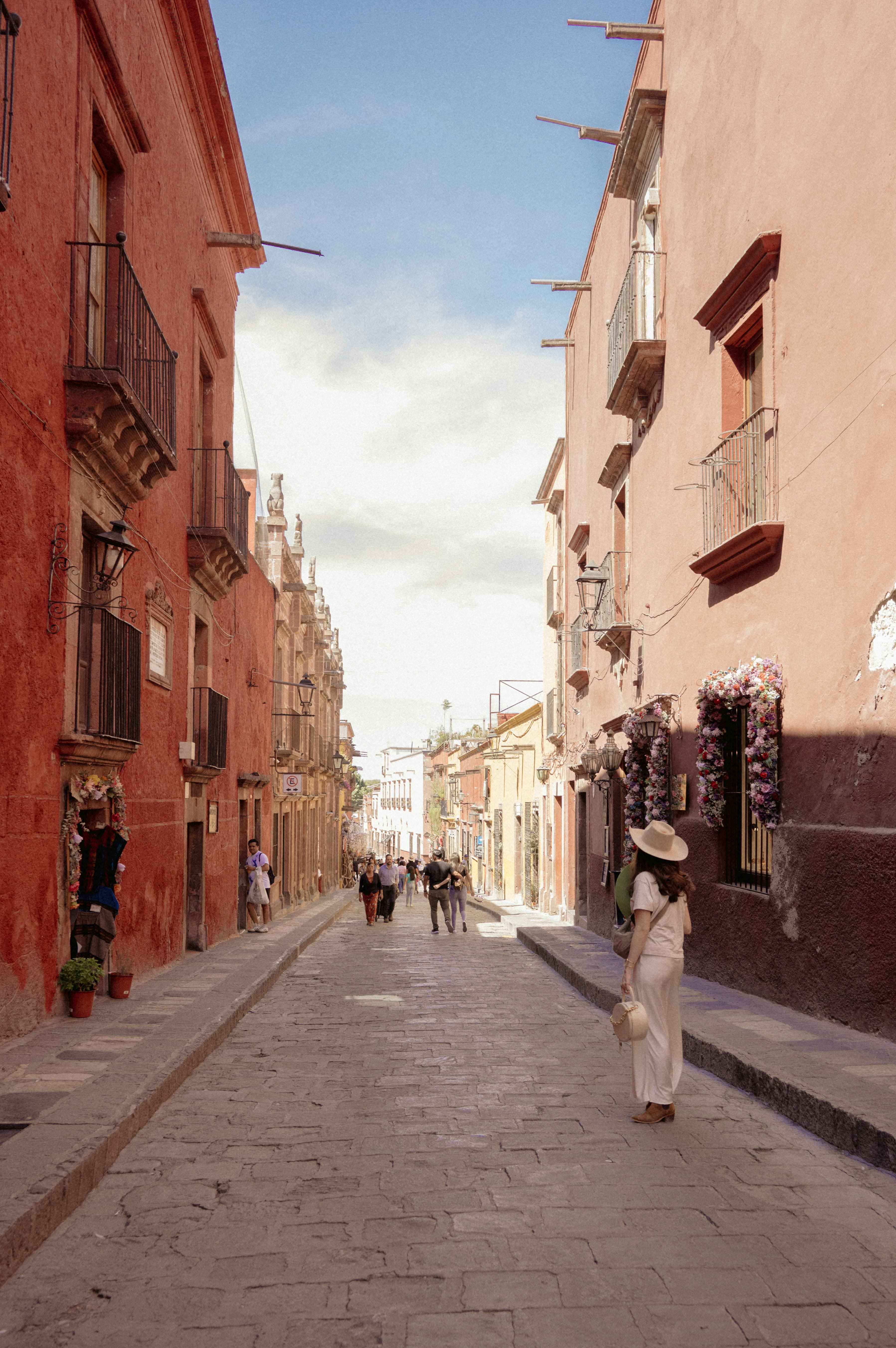 San Miguel de Allende street life