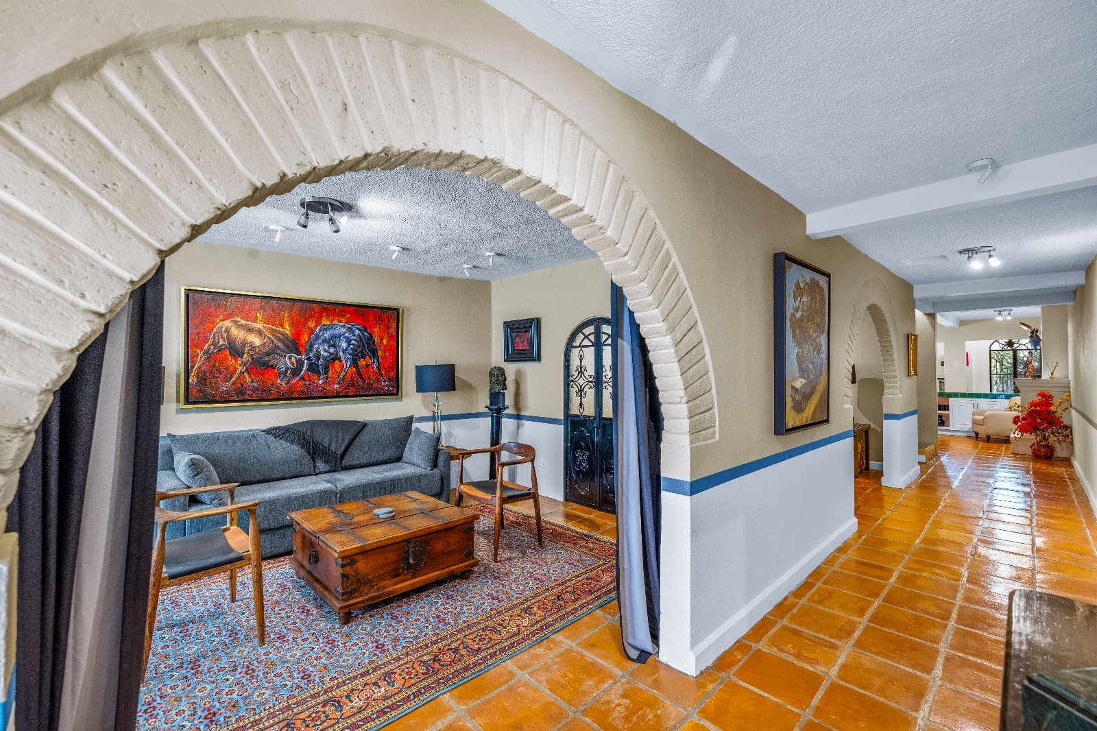 Casa Refugio — San Antonio, San Miguel de Allende — photo 2 — graceful archway, authentic mexican charm