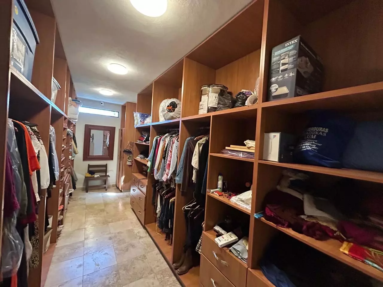 Premium Country Estate Sosnabar — Sosnabar, San Miguel de Allende — photo 15 — sophisticated walk-in closet organization