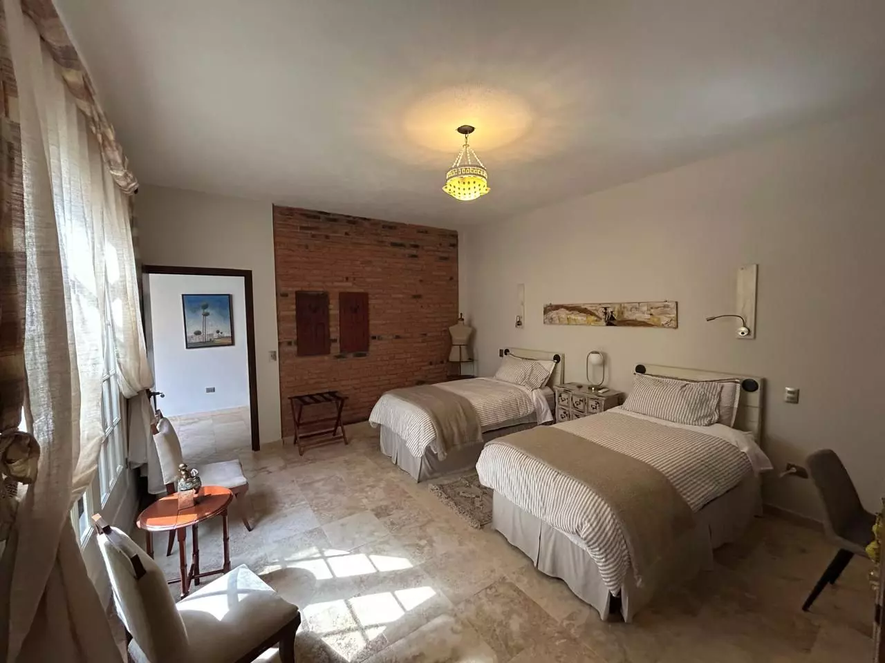 Premium Country Estate Sosnabar — Sosnabar, San Miguel de Allende — photo 8 — spacious guest suite, rustic charm