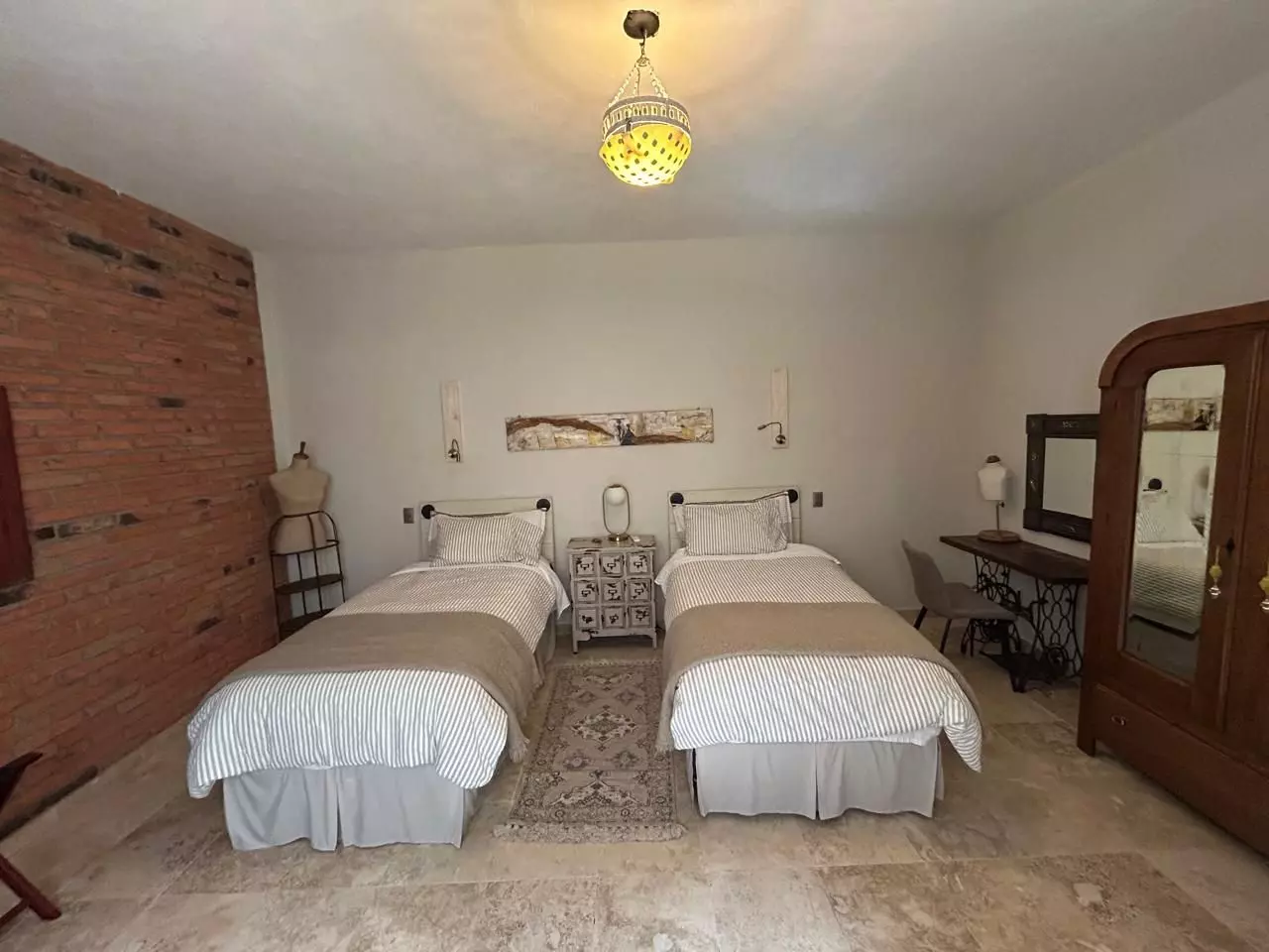 Premium Country Estate Sosnabar — Sosnabar, San Miguel de Allende — photo 9 — charming guest suite, authentic colonial character