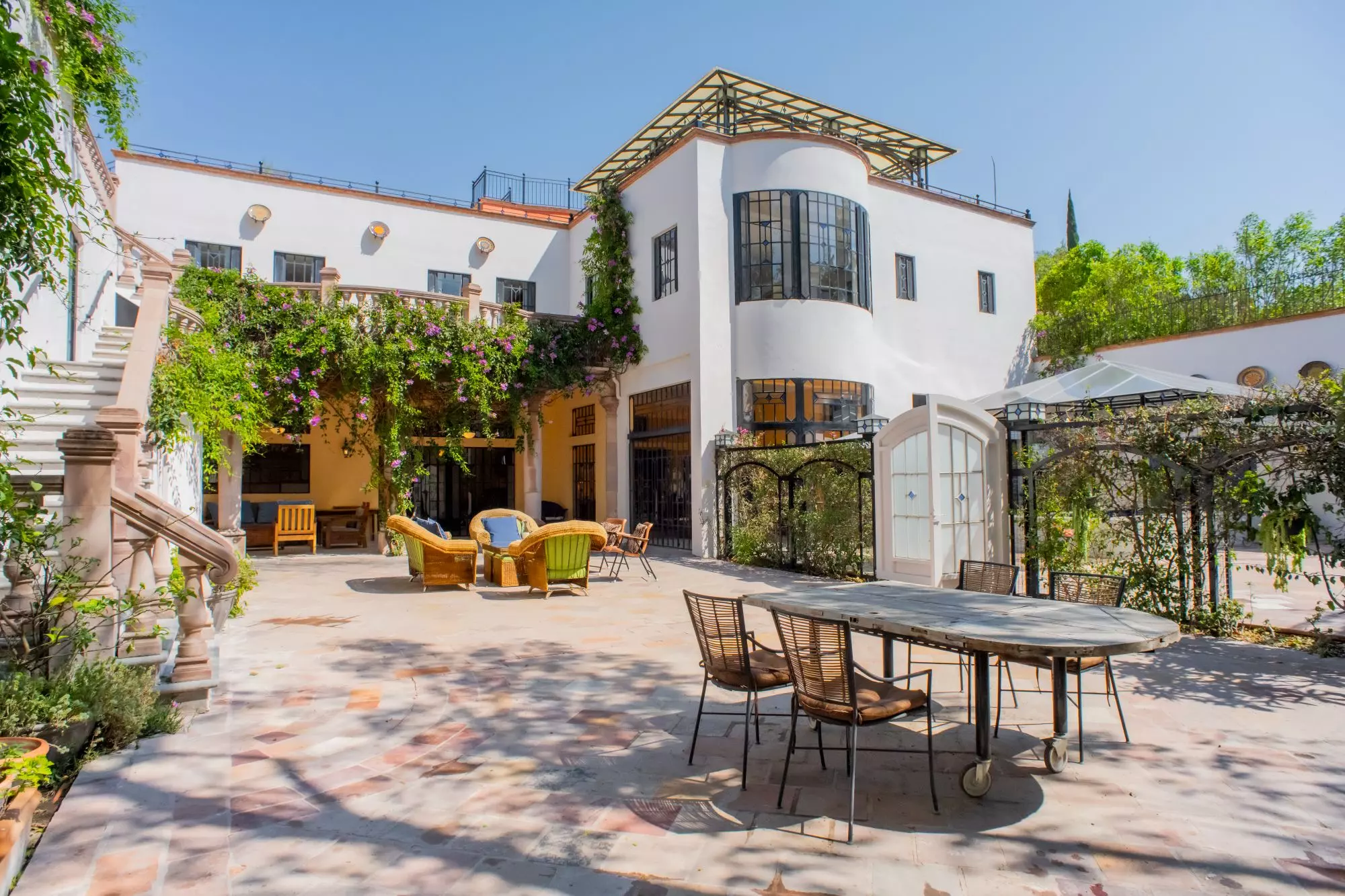 Casa Grande — Centro, San Miguel de Allende — photo 3 — sun-drenched courtyard, architectural elegance