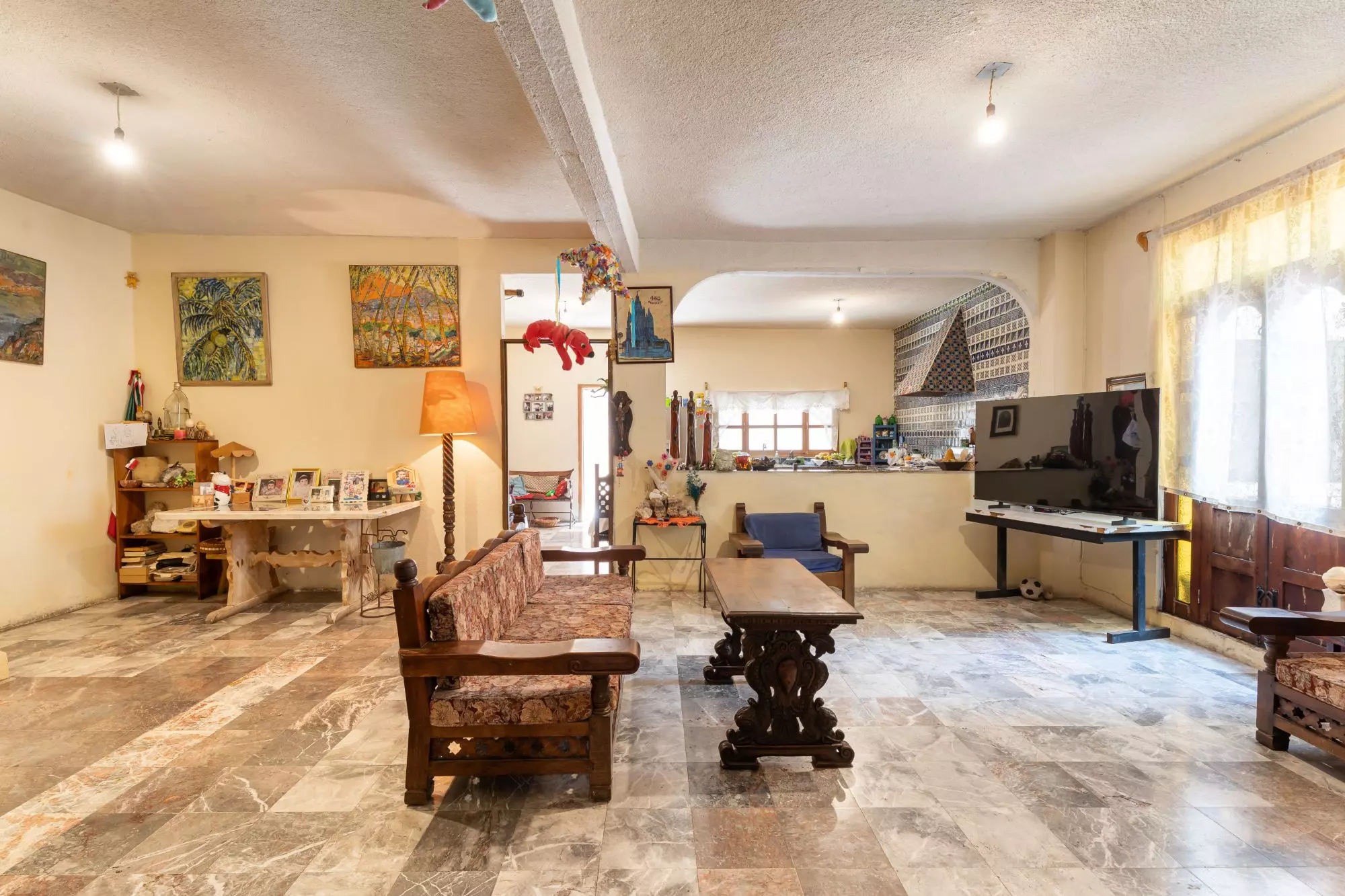 Aurora 30 — Aurora, San Miguel de Allende — photo 6 — spacious, sun-filled living with authentic charm