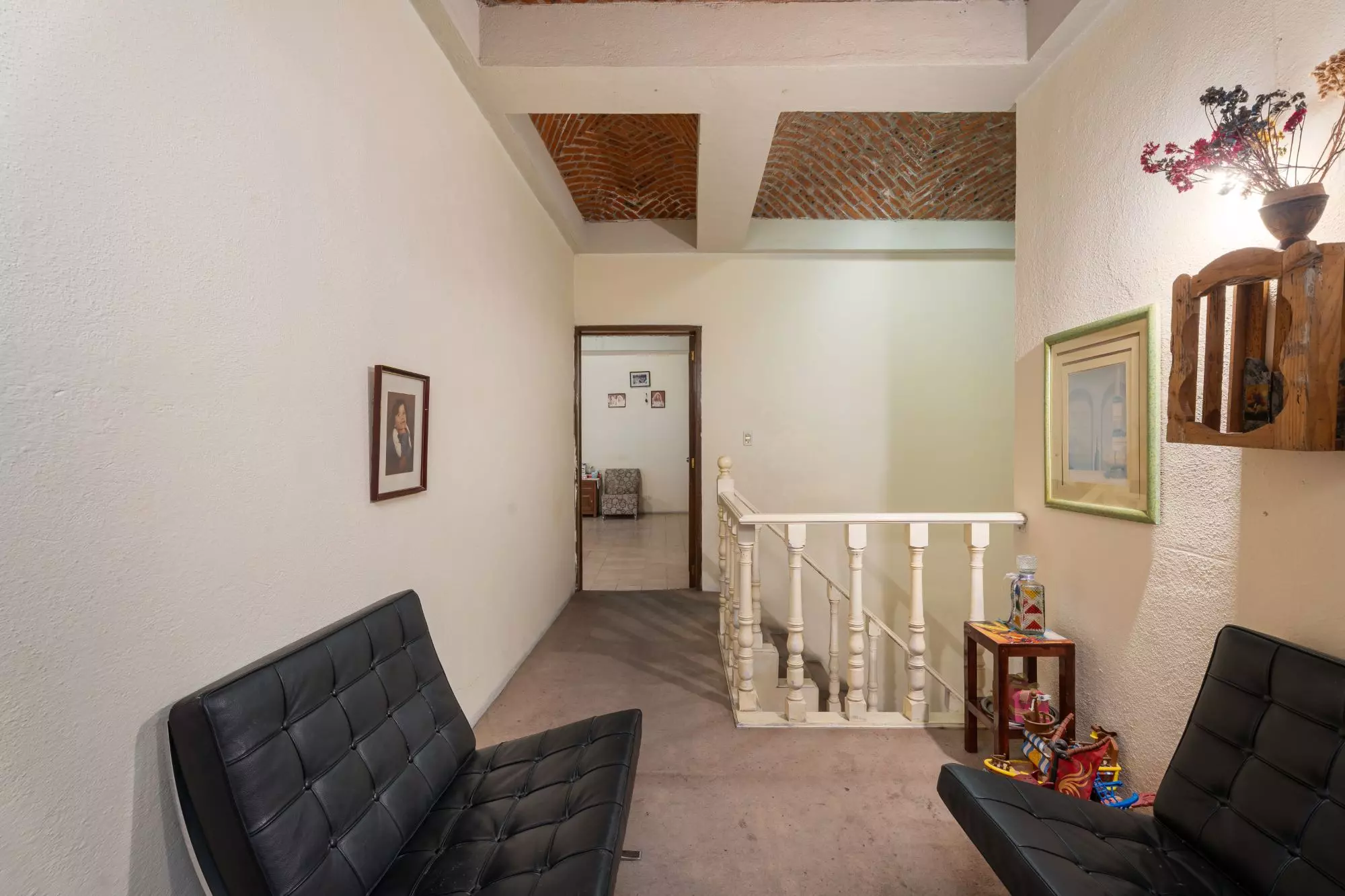 Aurora 30 — Aurora, San Miguel de Allende — photo 14 — bright mezzanine with rustic charm