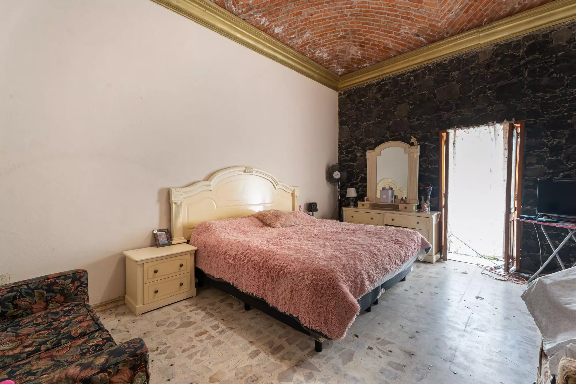 Aurora 30 — Aurora, San Miguel de Allende — photo 23 — rustic charm meets modern comfort elegantly