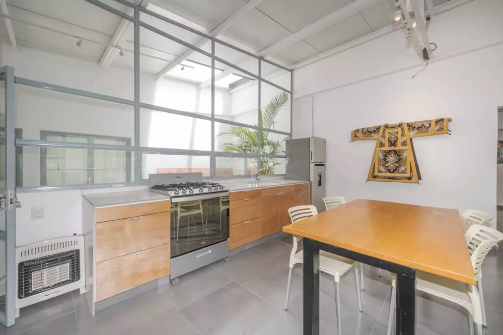 Fraccion 5 — San Antonio, San Miguel de Allende — photo 3 — contemporary culinary studio with soaring light