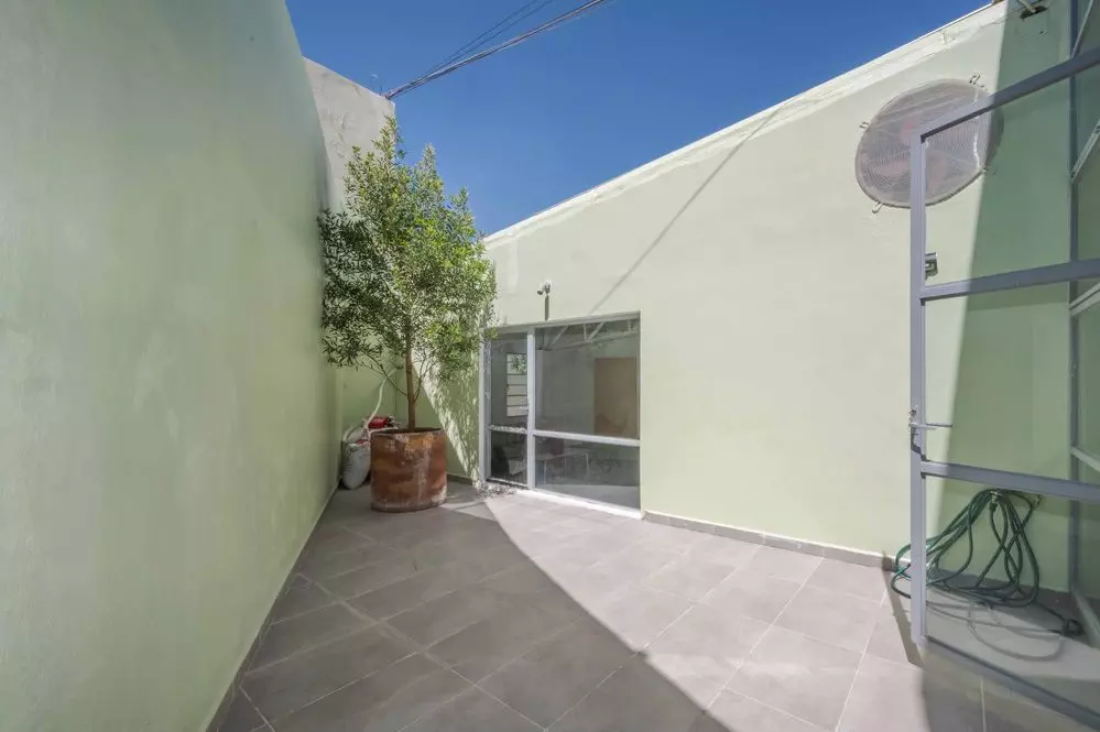 Fraccion 5 — San Antonio, San Miguel de Allende — photo 13 — serene courtyard with abundant natural light