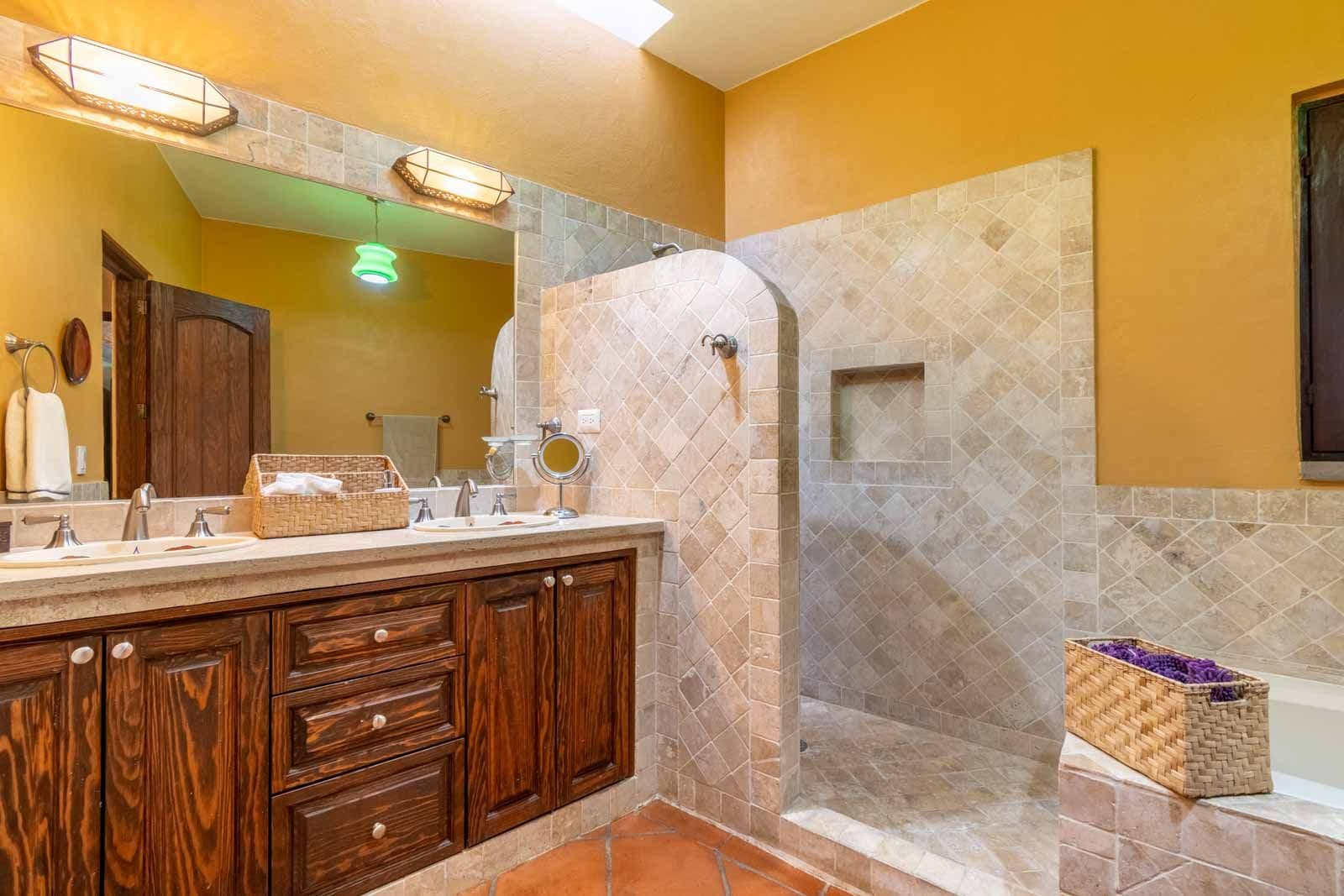 Casa San Miguel 11 — El Paraiso, San Miguel de Allende — photo 12 — radiant spa-like master bath sanctuary