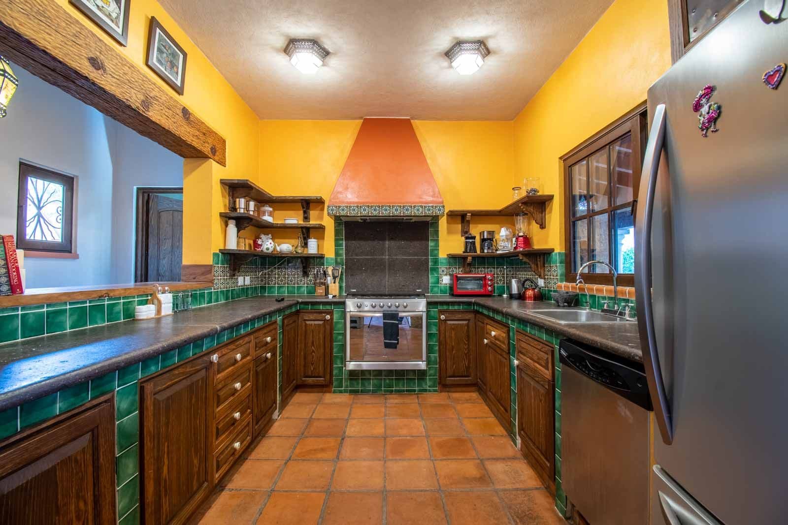 Casa San Miguel 11 — El Paraiso, San Miguel de Allende — photo 10 — vibrant traditional mexican kitchen