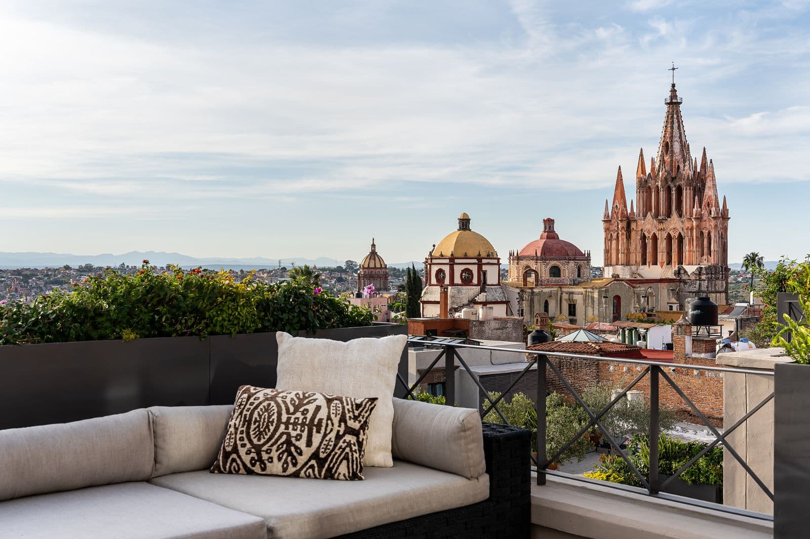 Le Cottage Penthouse #9 — Centro, San Miguel de Allende — photo 21 — iconic skyline views from sophisticated terrace