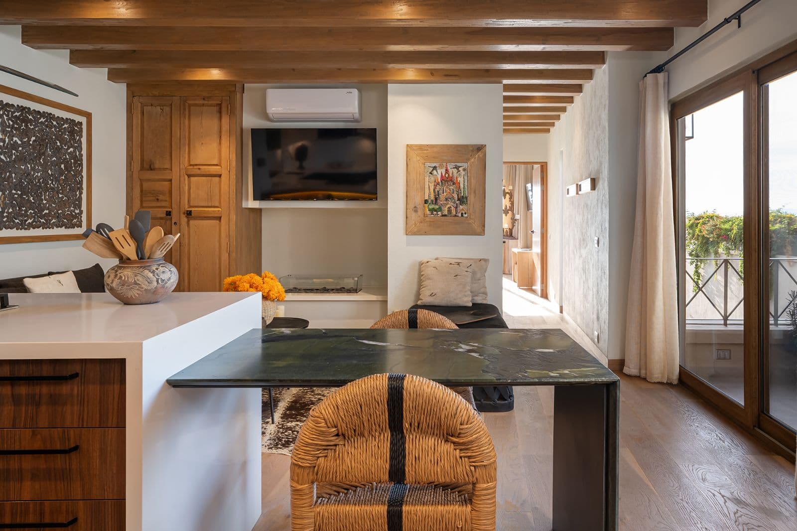 Le Cottage Penthouse #9 — Centro, San Miguel de Allende — photo 5 — luminous open-concept living with rustic elegance