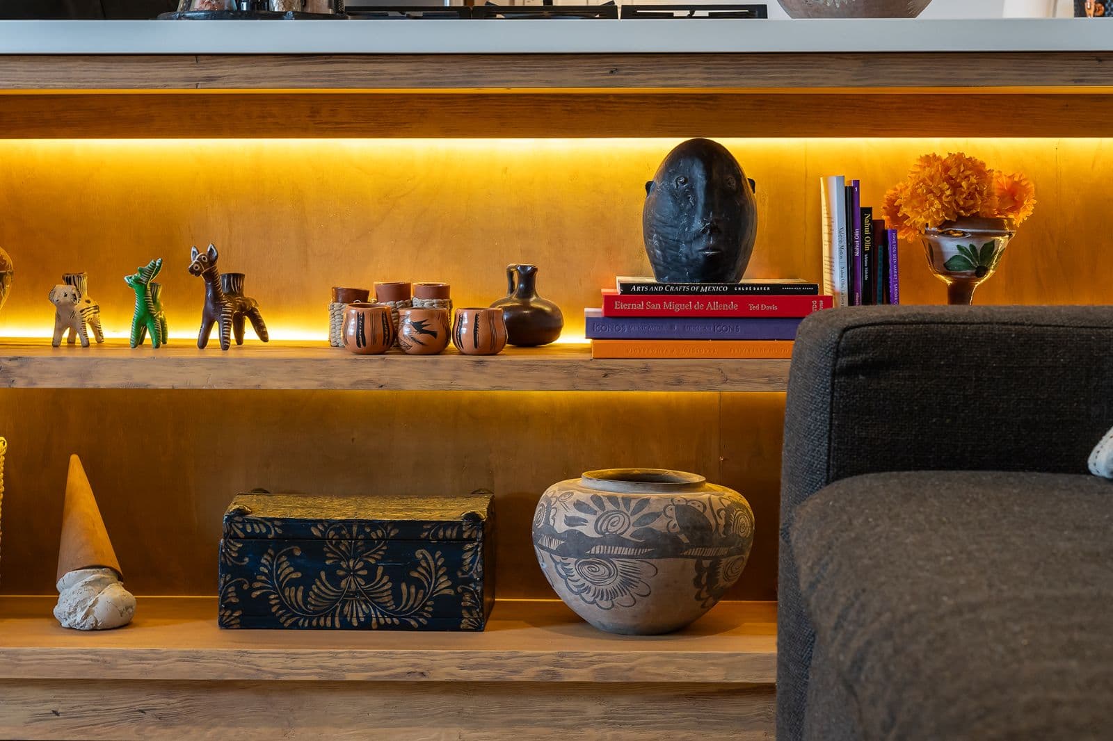 Le Cottage Penthouse #9 — Centro, San Miguel de Allende — photo 7 — curated artisan collections, ambient warmth