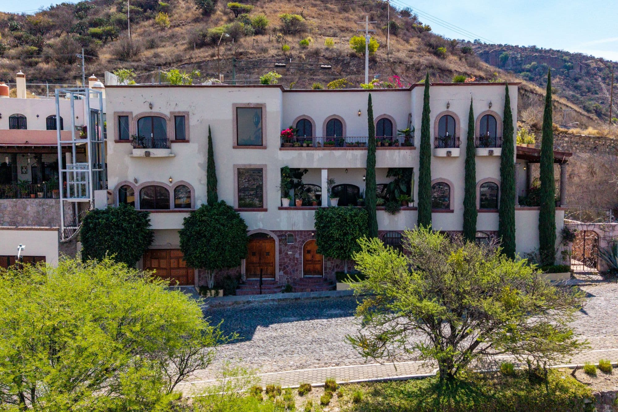 Casa Arie — Caracol, San Miguel de Allende — photo 24 — stunning colonial hacienda, hillside views