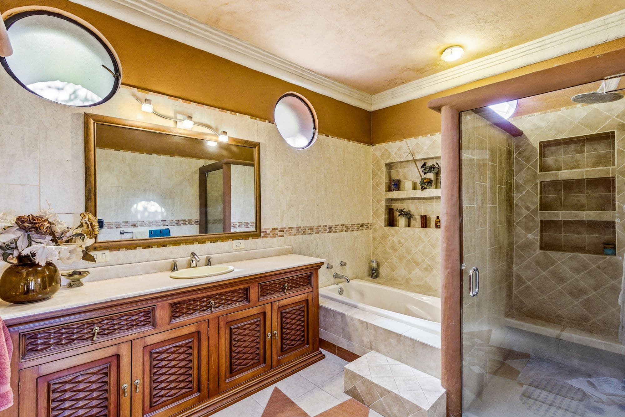 Casa Arie — Caracol, San Miguel de Allende — photo 17 — spa-like master bath with artisanal details
