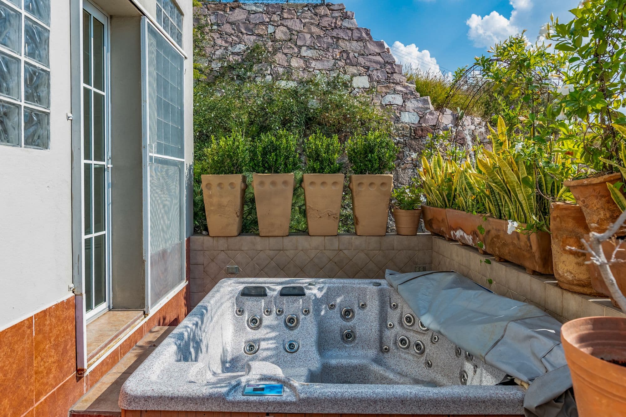 Casa Arie — Caracol, San Miguel de Allende — photo 15 — serene rooftop spa retreat, mountain views