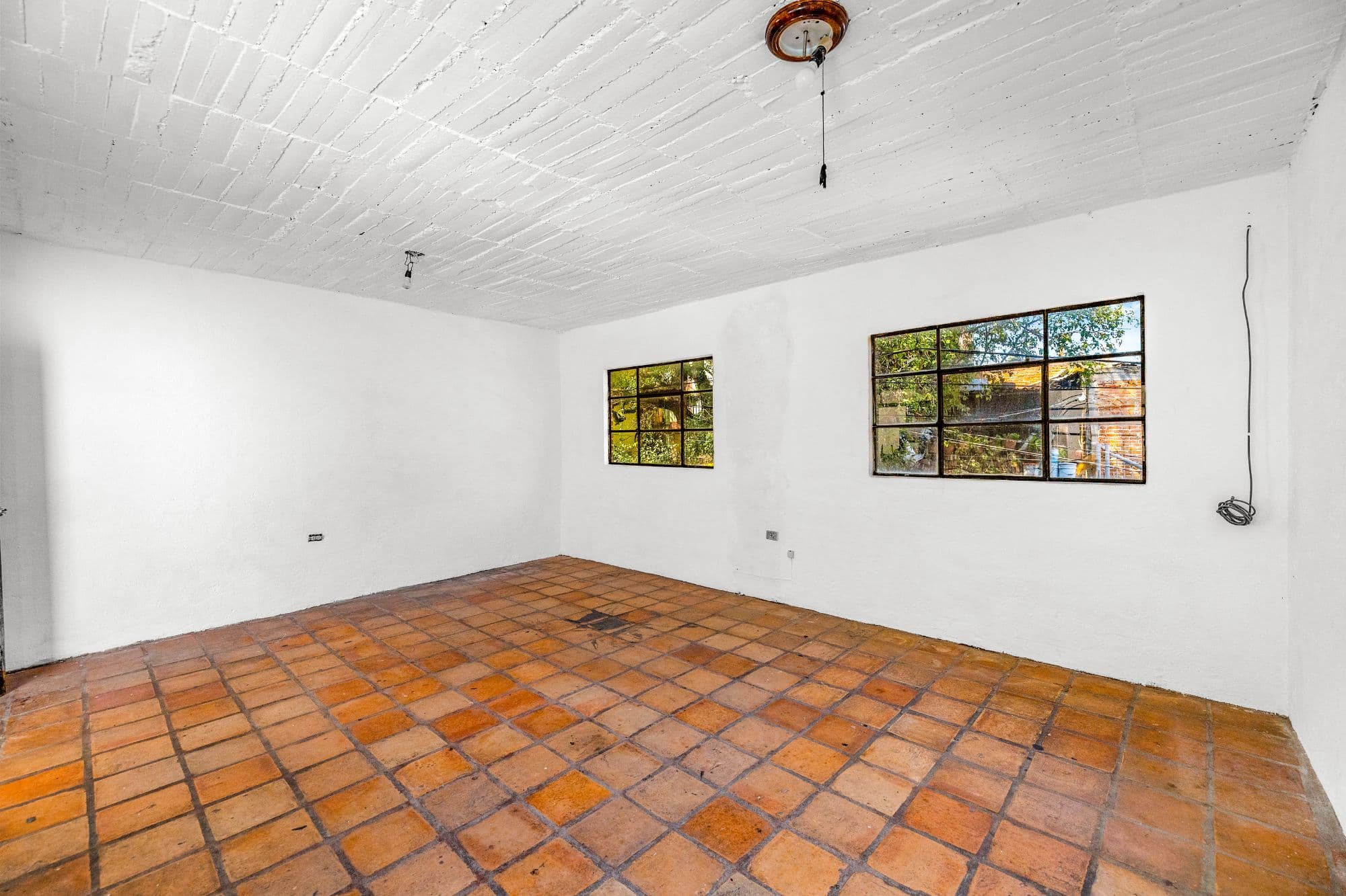 Casa Arias — La Palmita, San Miguel de Allende — photo 13 — luminous space, rustic terracotta charm