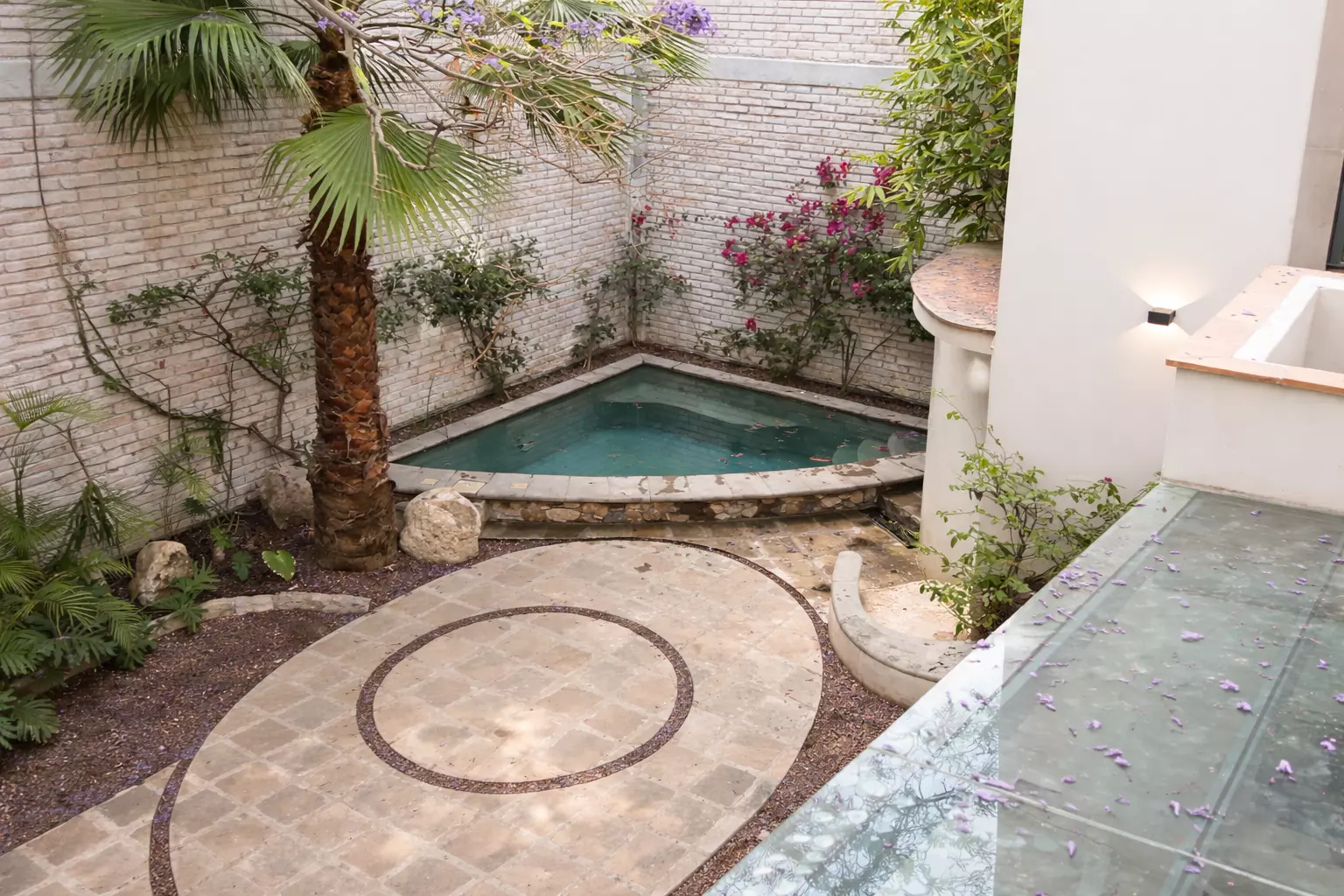 Casa Tranquila — Guadalupe, San Miguel de Allende — photo 23 — charming courtyard with tranquil pool