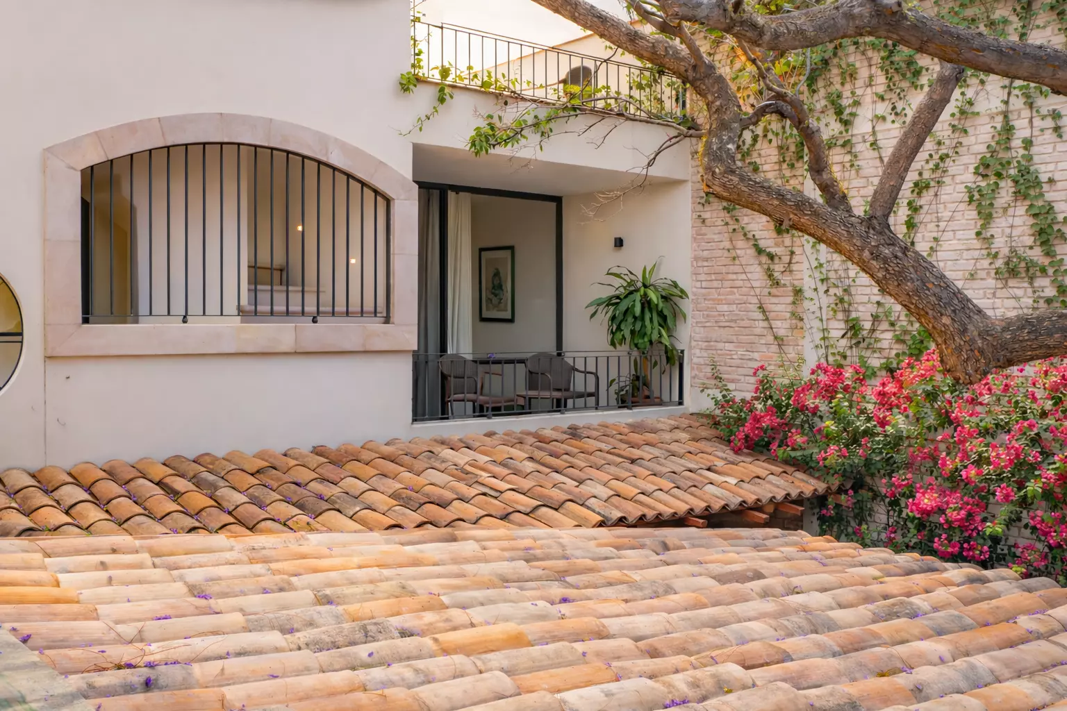 Casa Tranquila — Guadalupe, San Miguel de Allende — photo 24 — charming courtyard, blooming bougainvillea, authentic mexican architecture