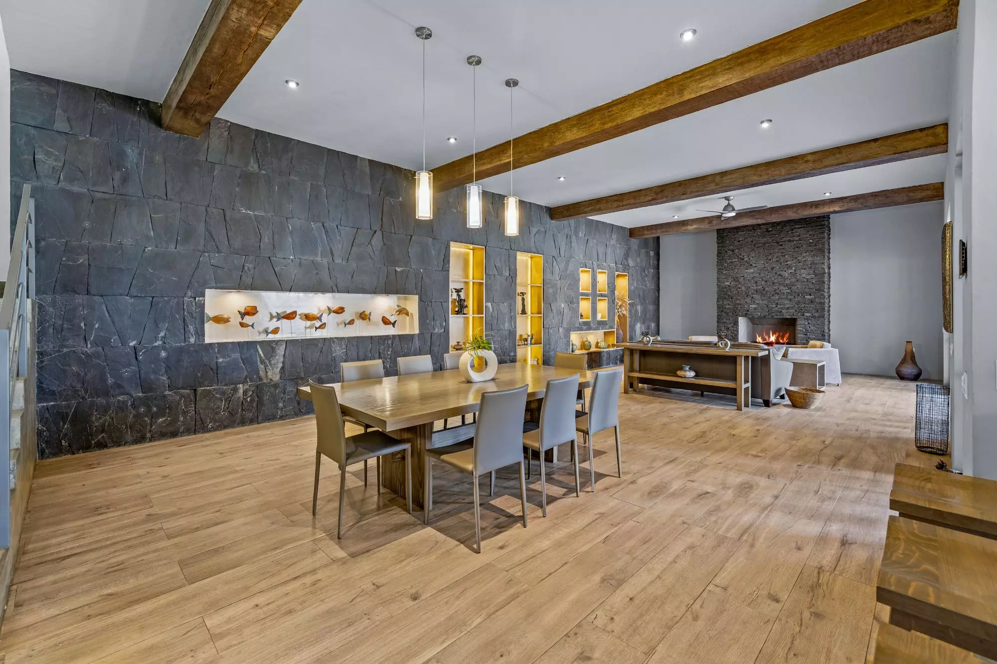 Casa San Uriel — El Paraiso, San Miguel de Allende — photo 3 — sophisticated open-concept entertaining space