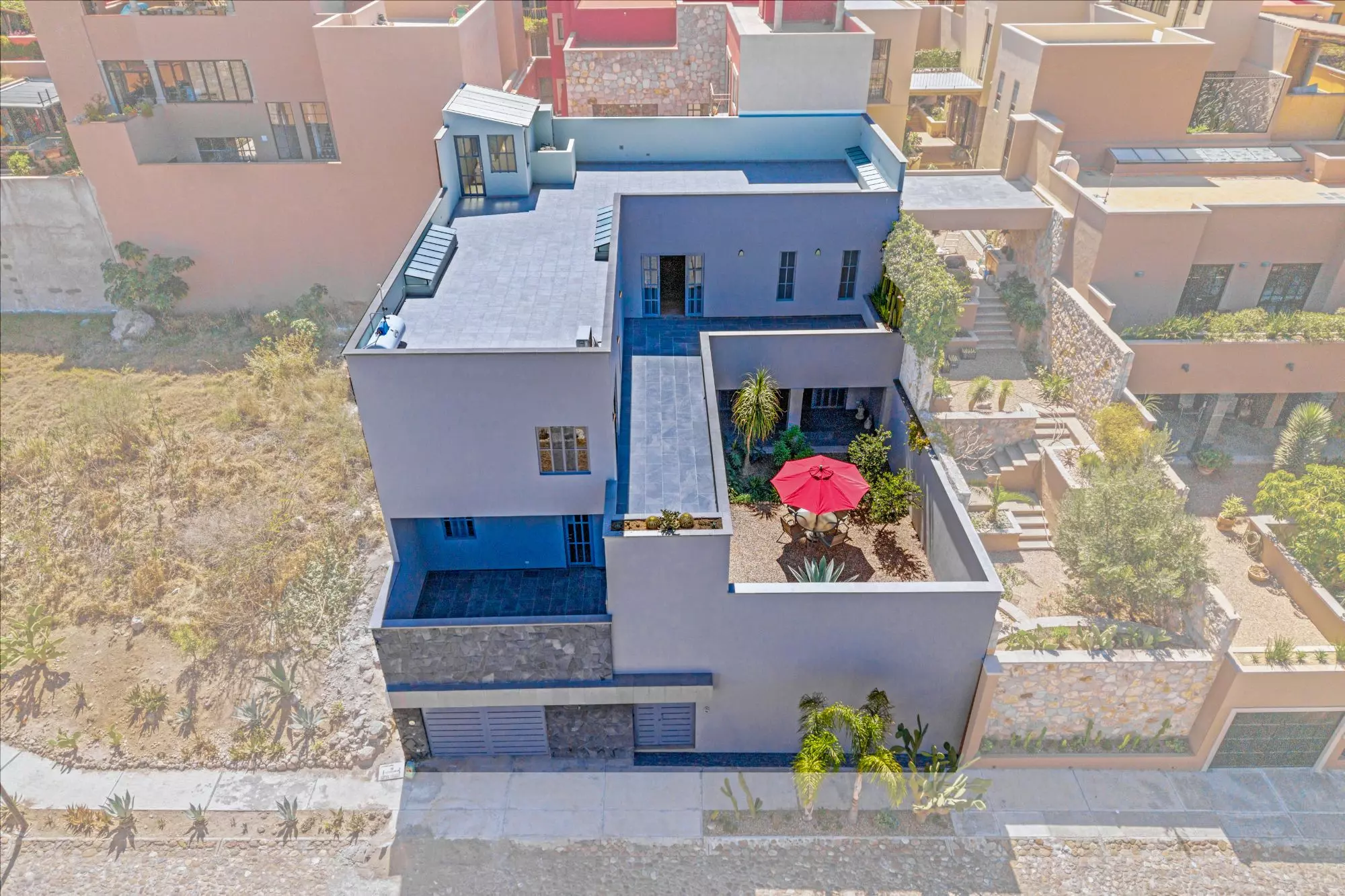 Casa San Uriel — El Paraiso, San Miguel de Allende — photo 29 — contemporary blue residence, lush rooftop gardens