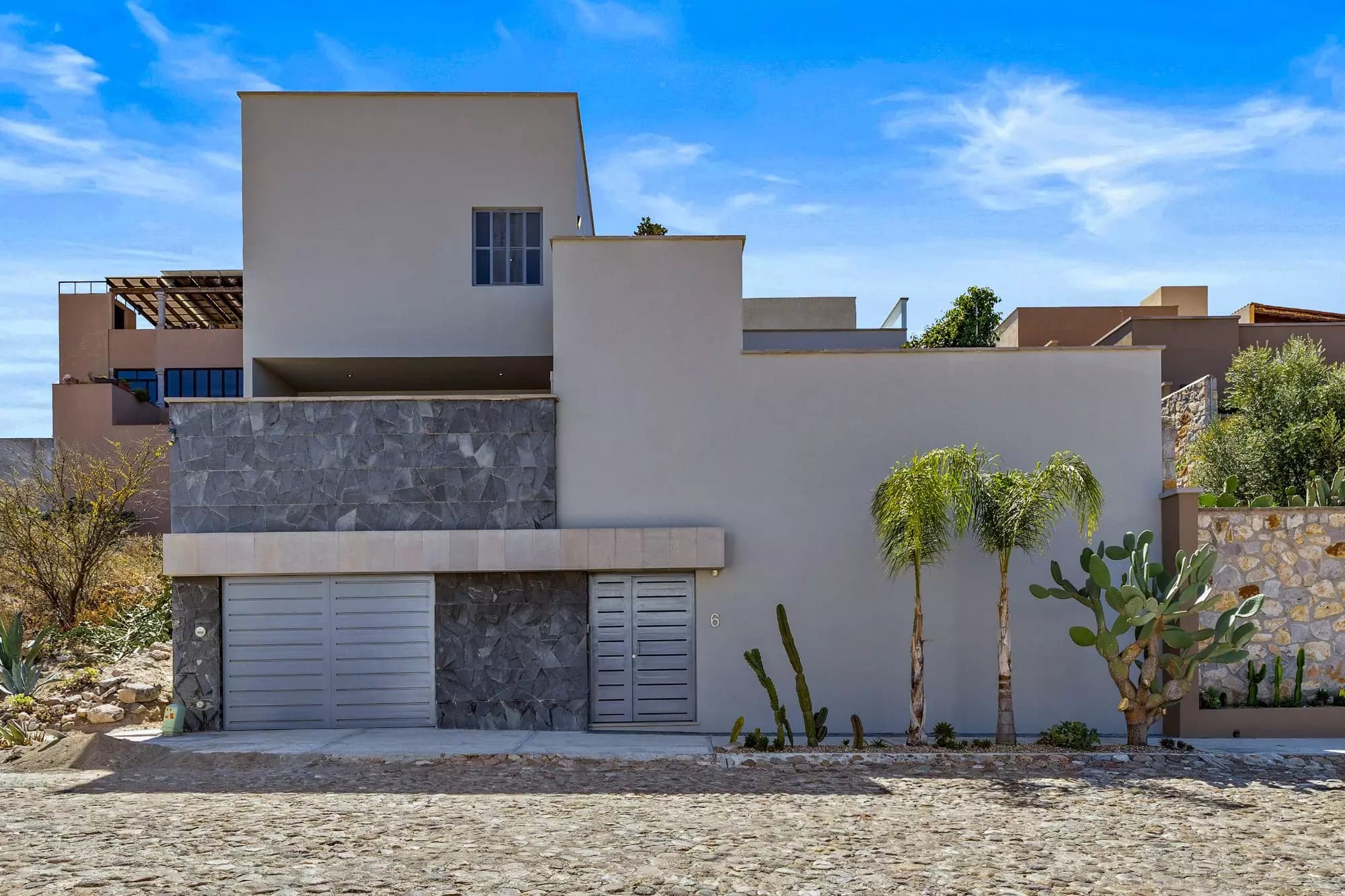Casa San Uriel — El Paraiso, San Miguel de Allende — photo 6 — modern architectural masterpiece, desert elegance