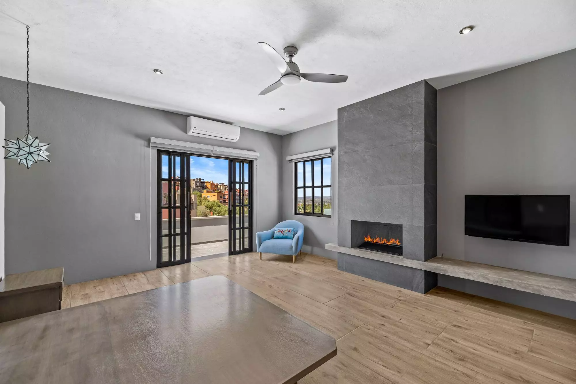 Casa San Uriel — El Paraiso, San Miguel de Allende — photo 22 — contemporary living with panoramic views