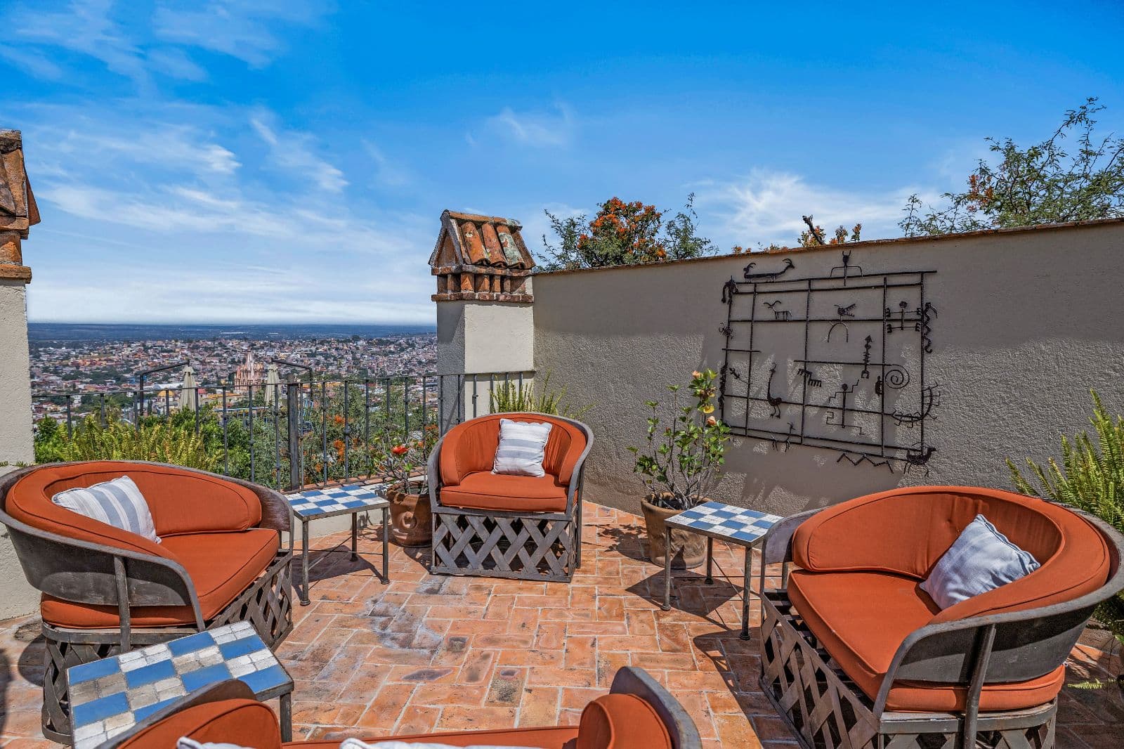 Casa de La Soñadora — Centro, San Miguel de Allende — photo 16 — panoramic rooftop terrace, breathtaking valley views