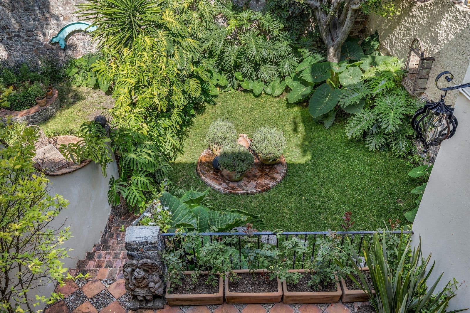 Casa de La Soñadora — Centro, San Miguel de Allende — photo 4 — lush private courtyard oasis