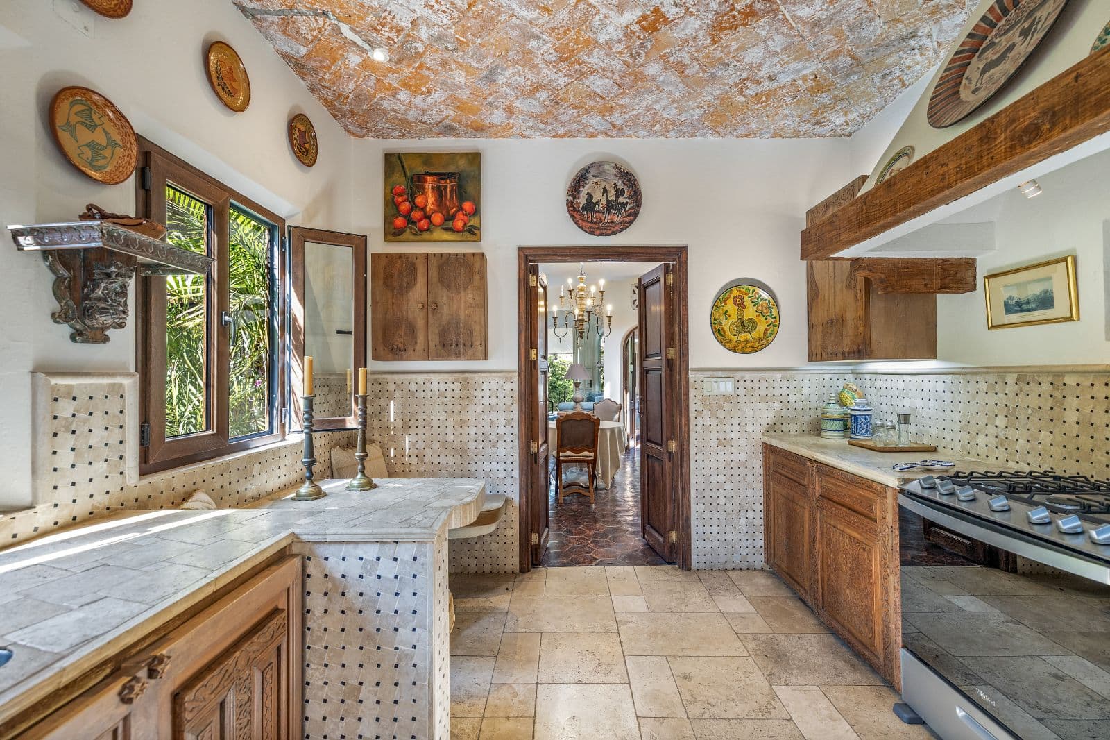 Casa de La Soñadora — Centro, San Miguel de Allende — photo 8 — charming traditional kitchen, rustic elegance