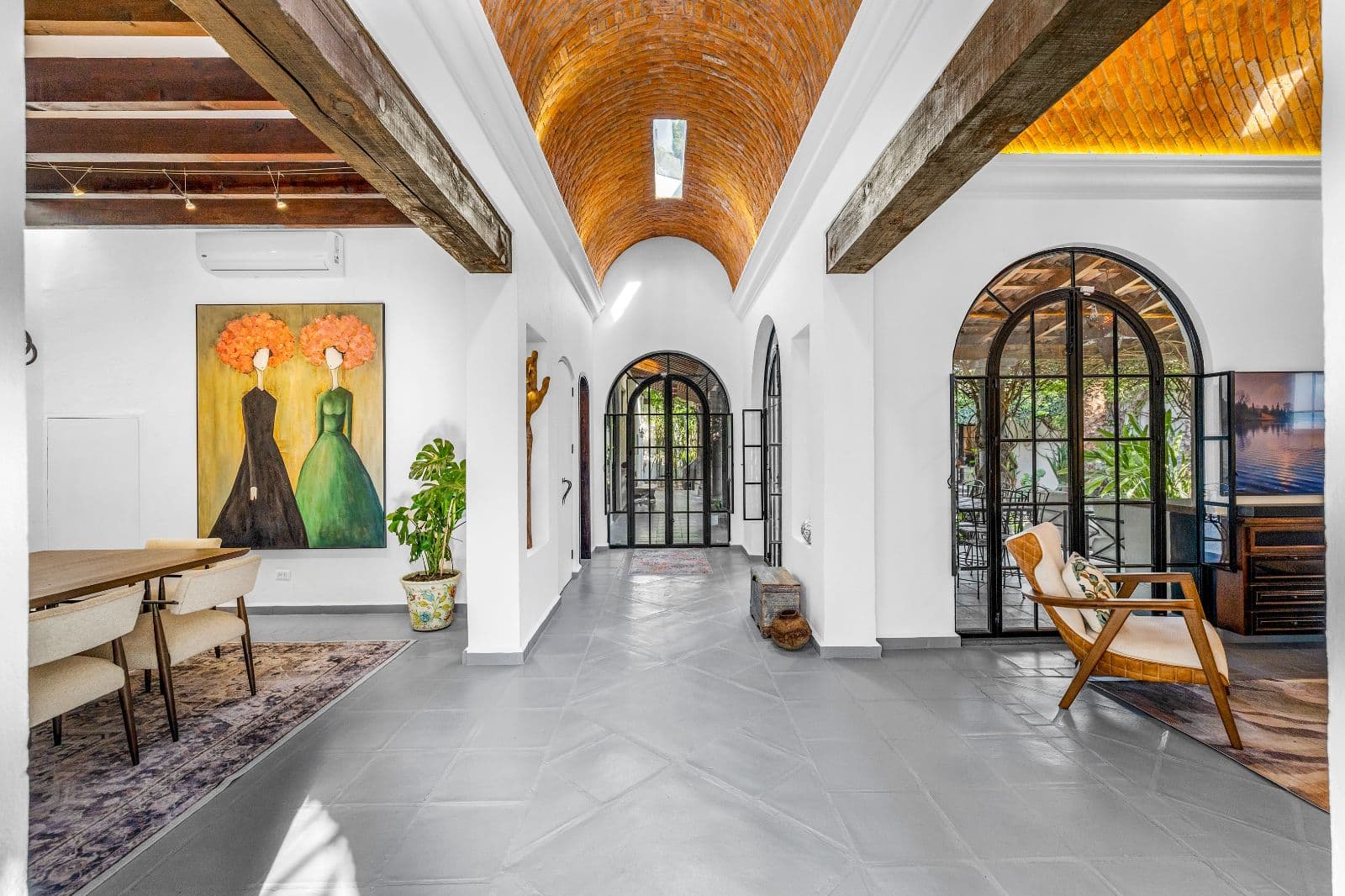 Casa CurVale — Villa de los Frailes, San Miguel de Allende — photo 3 — soaring ceilings, rustic beams, gallery-worthy space