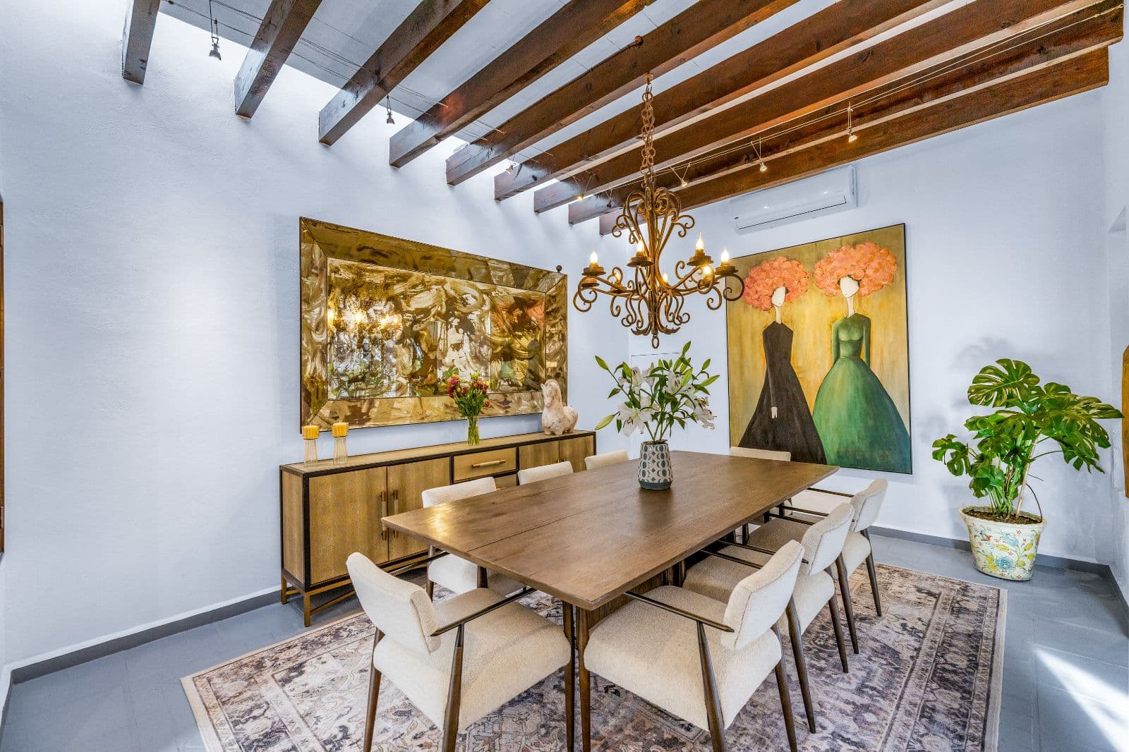 Casa CurVale — Villa de los Frailes, San Miguel de Allende — photo 8 — sophisticated dining elegance meets rustic charm