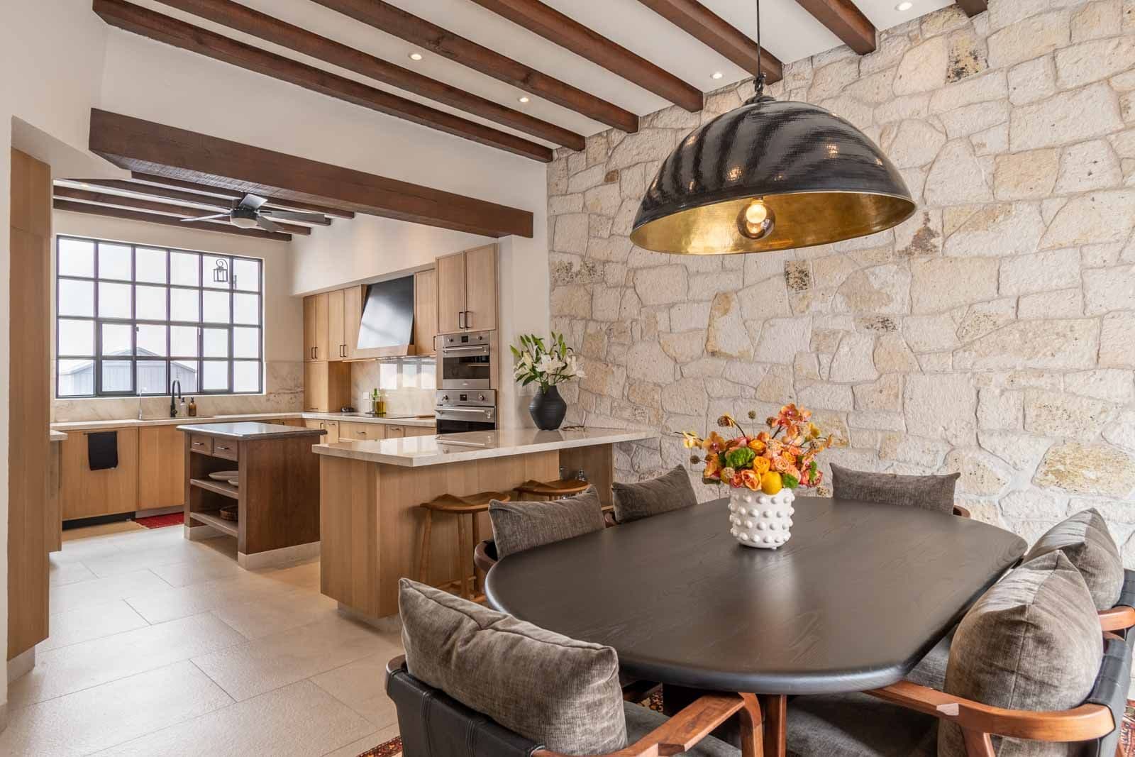 Casa de Luz — Ojo de Agua, San Miguel de Allende — photo 4 — contemporary elegance meets rustic charm