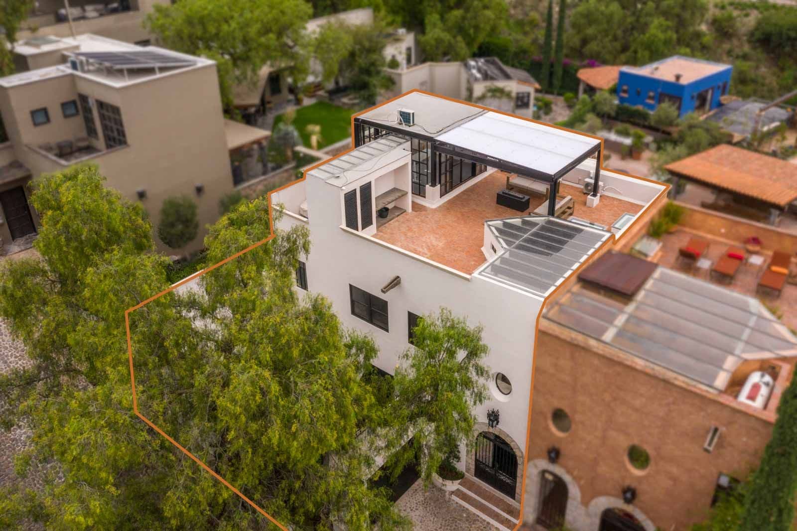 Casa de Luz — Ojo de Agua, San Miguel de Allende — photo 26 — sustainable rooftop oasis with solar elegance