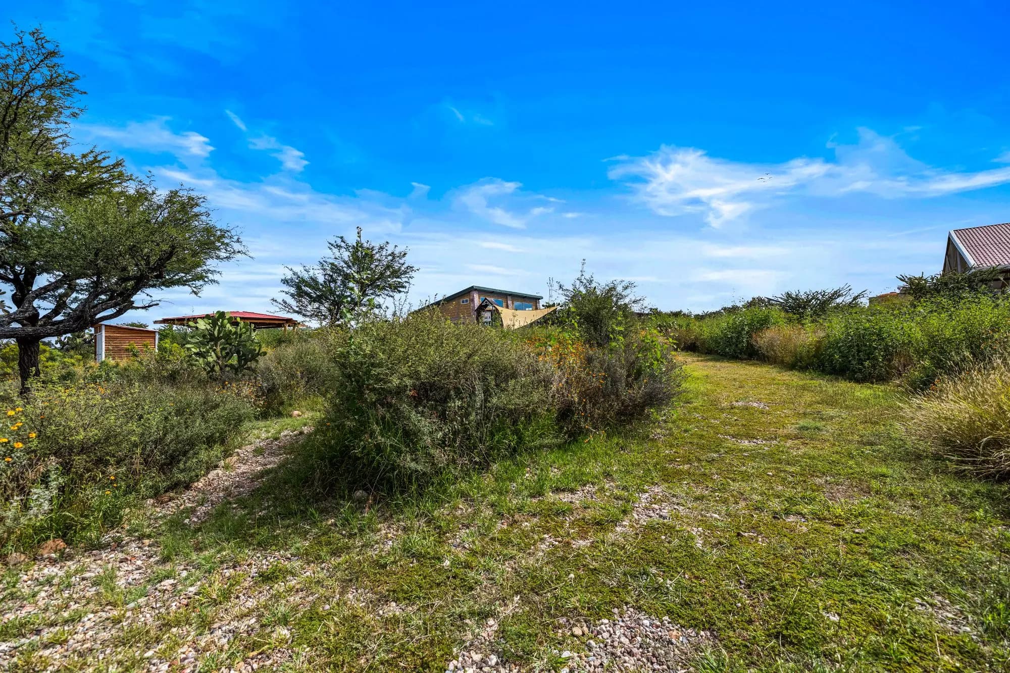Hapori Eco Aldea Lot 3 — Capadero (San Isidro Capadero), San Miguel de Allende — photo 18 — expansive grounds, rustic charm awaits