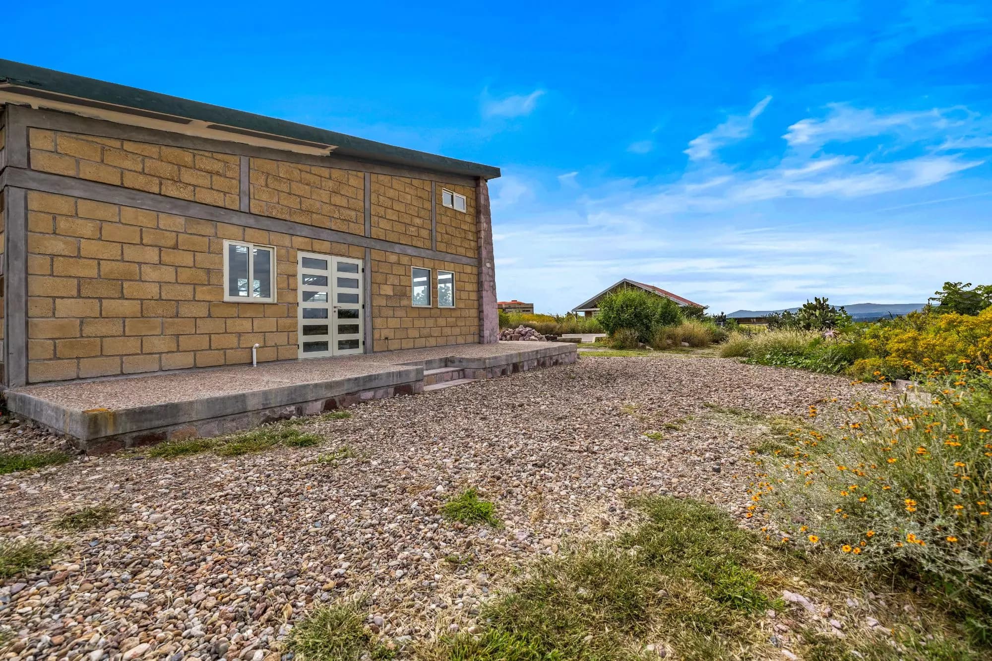 Hapori Eco Aldea Lot 3 — Capadero (San Isidro Capadero), San Miguel de Allende — photo 14 — modern brick residence, panoramic countryside views