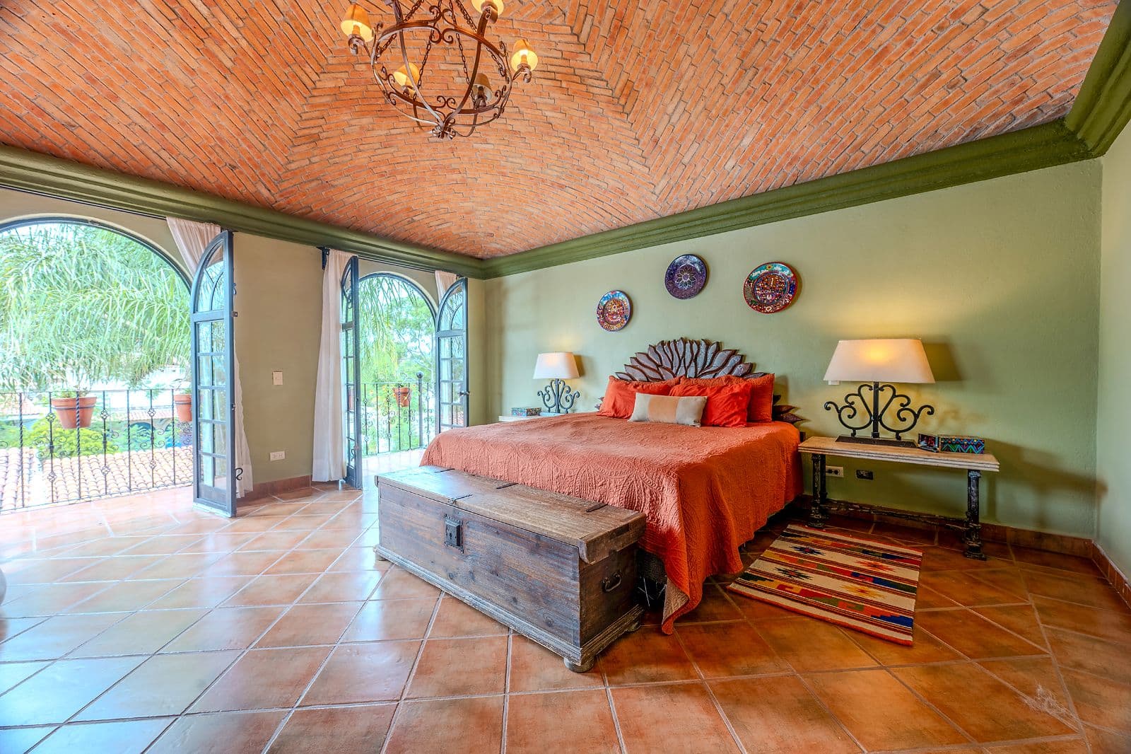 Casa Colorida — Villa de los Frailes, San Miguel de Allende — photo 22 — luminous master suite, authentic colonial charm