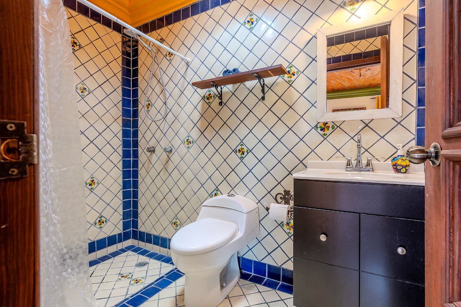Casa Colorida — Villa de los Frailes, San Miguel de Allende — photo 20 — charming traditional mexican bathroom
