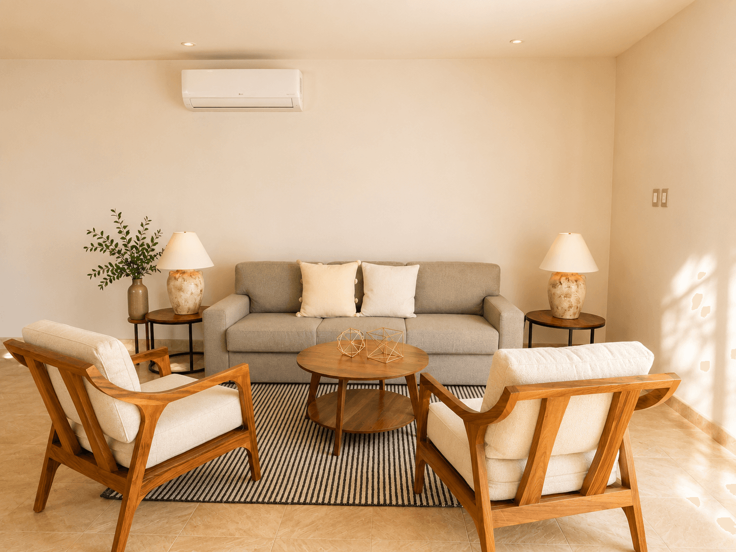 3 · Luxury Penthouse 2 Bedrooms with Private Rooftop - Paseo del Centro — Centro, San Miguel de Allende — photo 8 — serene living room, natural light abundant