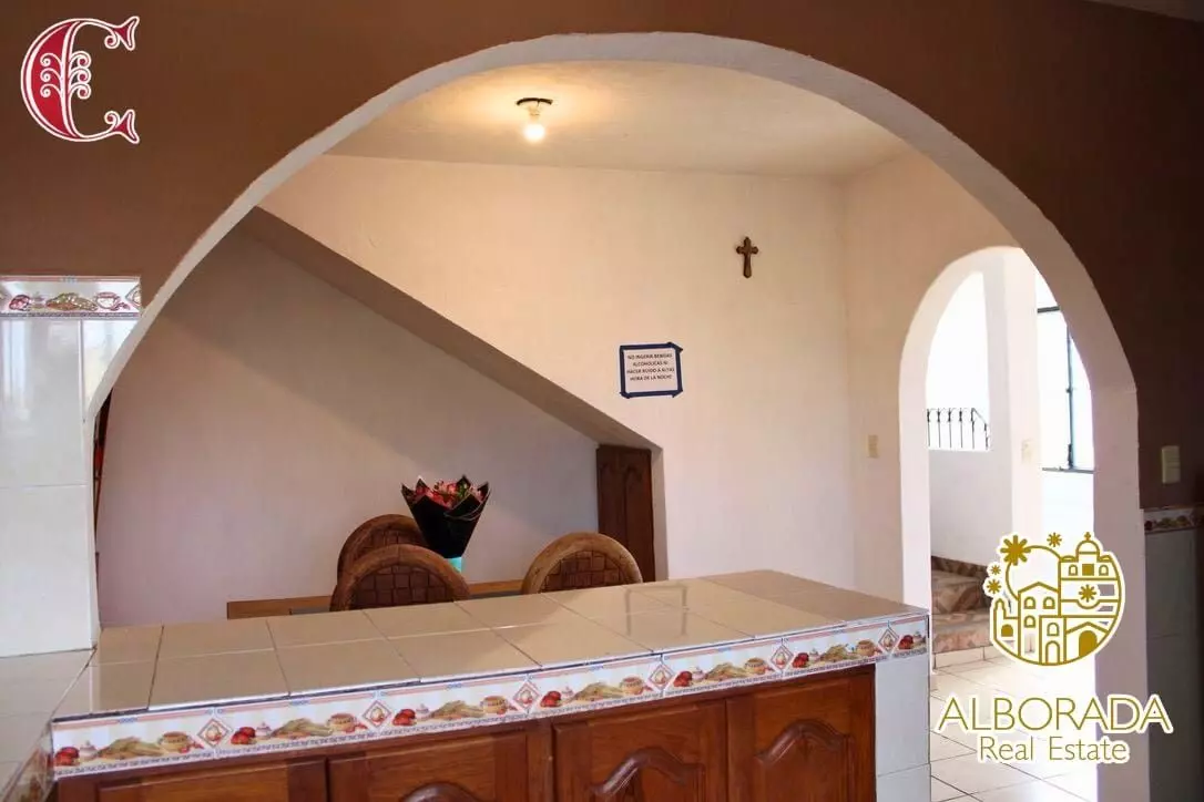 Casa Herradura FIXER UPPER — La Aurora, San Miguel de Allende — photo 5 — charming arched entry, authentic colonial style