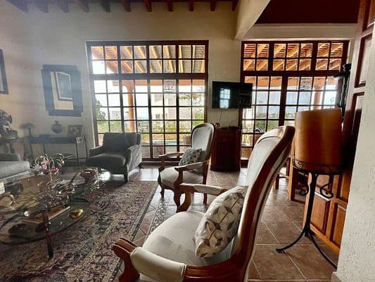 CASA AGAVE — Villa de los Frailes, San Miguel de Allende — photo 22 — luminous colonial living with terrace views