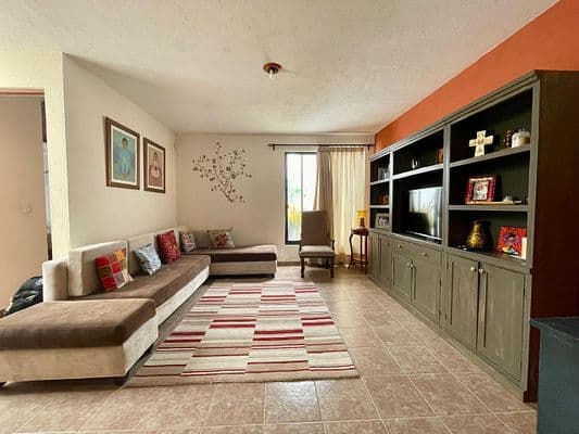 CASA AGAVE — Villa de los Frailes, San Miguel de Allende — photo 16 — spacious living room, abundant natural light