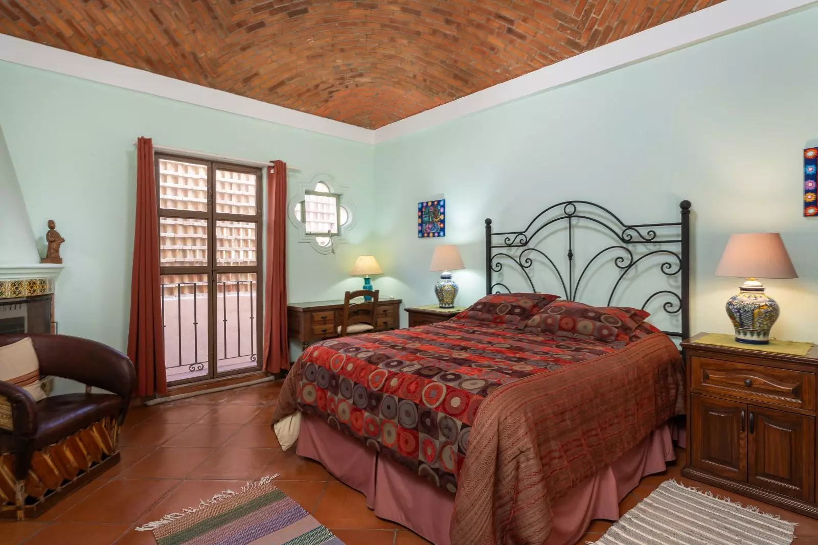 Casita Guadiana — Guadiana, San Miguel de Allende — photo 17 — serene colonial bedroom with soaring ceilings