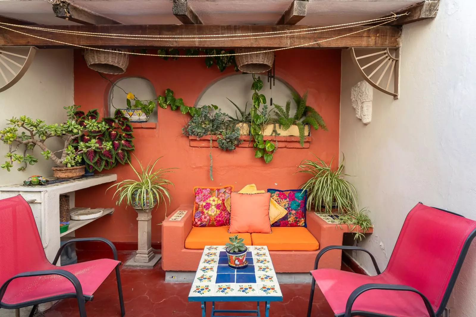 Casita Guadiana — Guadiana, San Miguel de Allende — photo 13 — vibrant colonial courtyard oasis