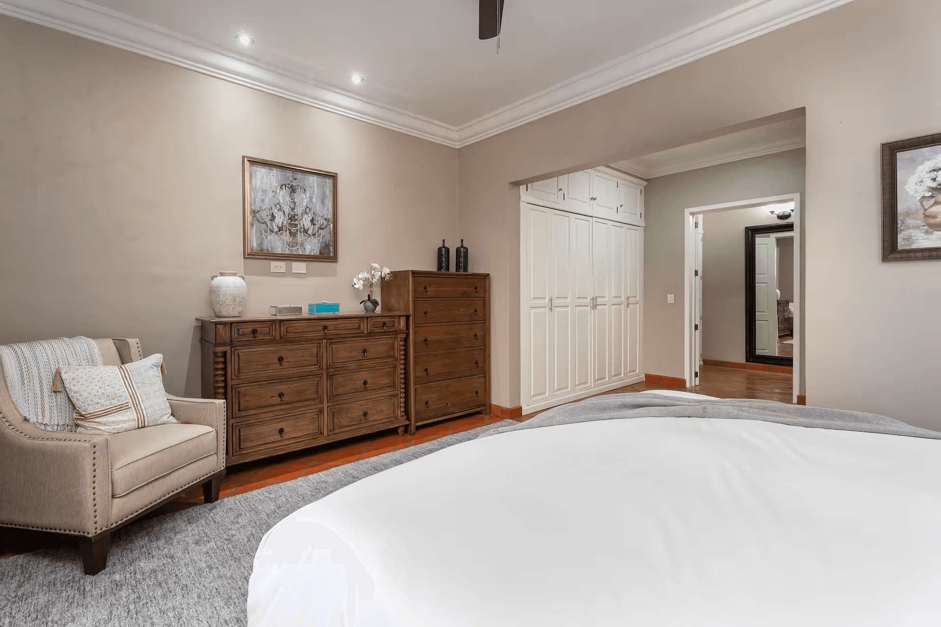 Casa Mimosa — San Antonio, San Miguel de Allende — photo 12 — elegant primary suite, refined furnishings