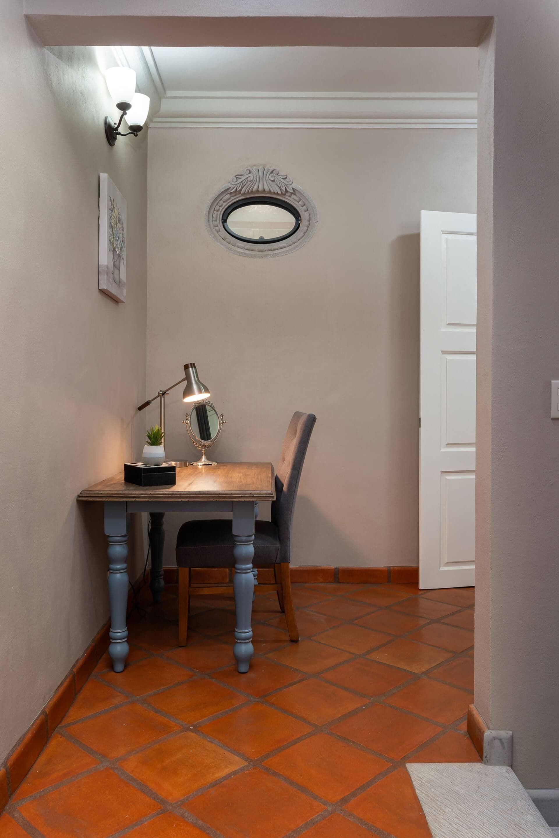 Casa Mimosa — San Antonio, San Miguel de Allende — photo 23 — charming workspace with architectural character