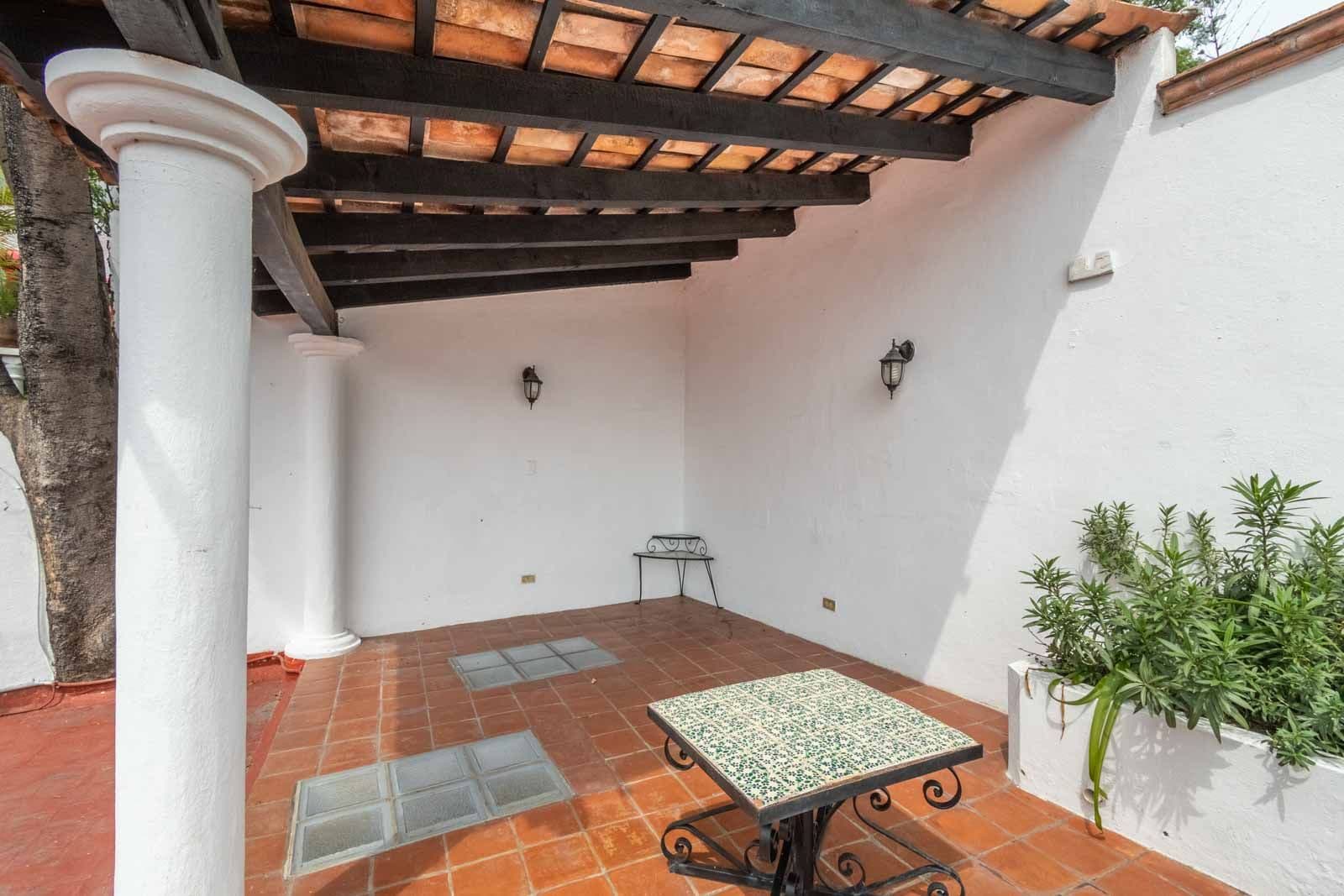 Casa Quebrada — Centro, San Miguel de Allende — photo 20 — charming covered terrace, authentic mexican tiles