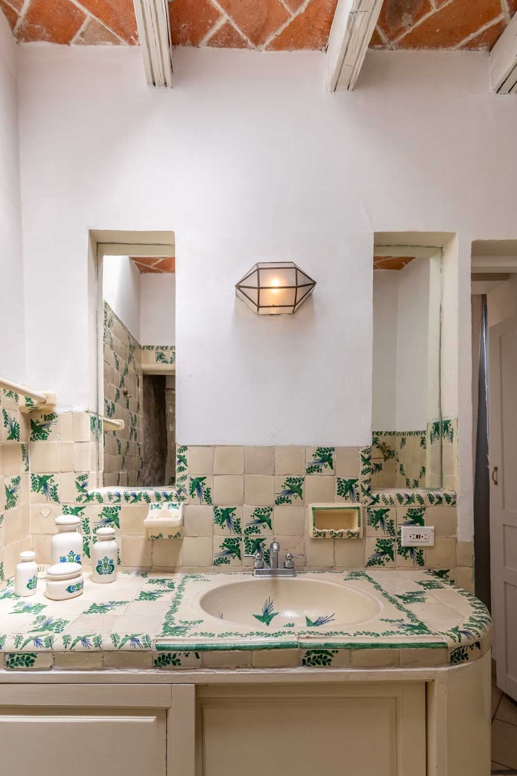 Casa Quebrada — Centro, San Miguel de Allende — photo 18 — charming traditional mexican bathroom