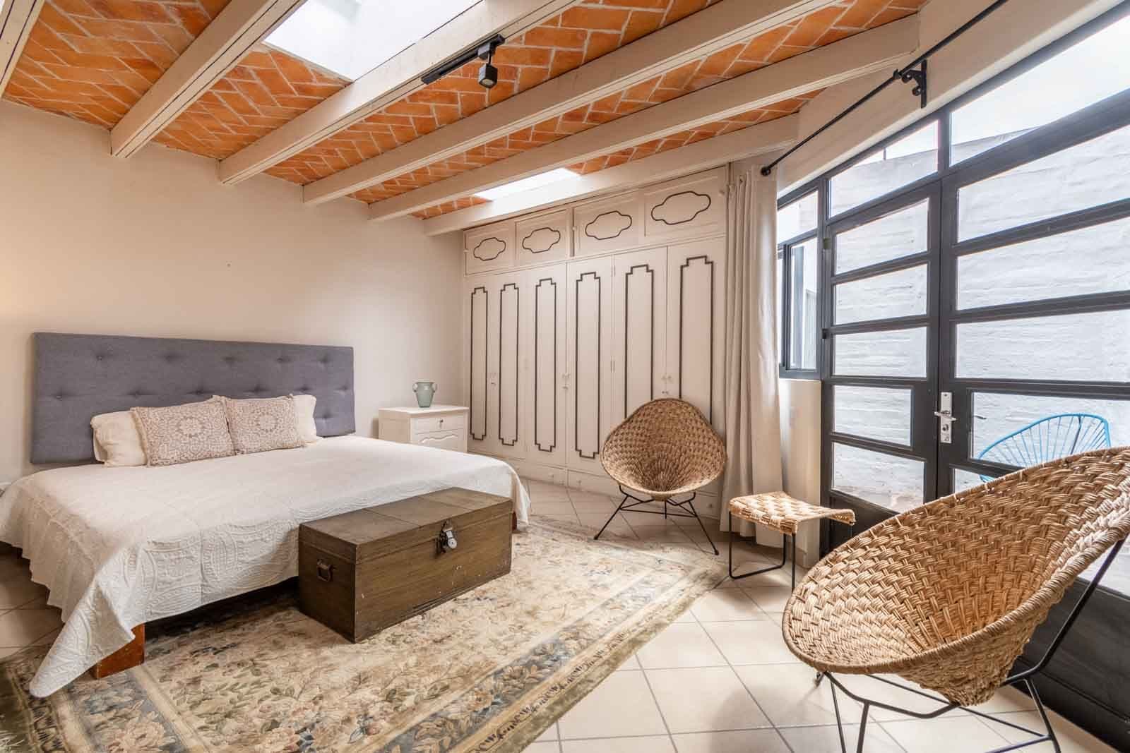 Casa Quebrada — Centro, San Miguel de Allende — photo 17 — serene beachfront retreat, soaring beams, ocean views